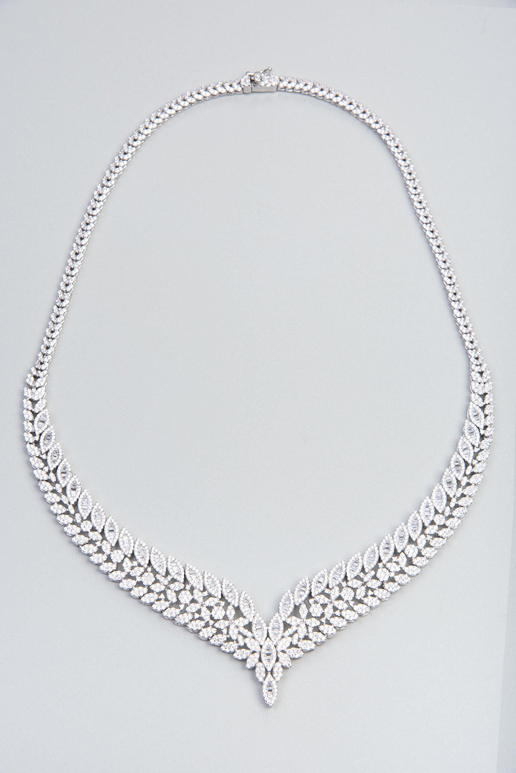 ⁠ Diva 18 Ayar Beyaz Altın Kaplama 45 Cm Gümüş Gerdanlık_0}