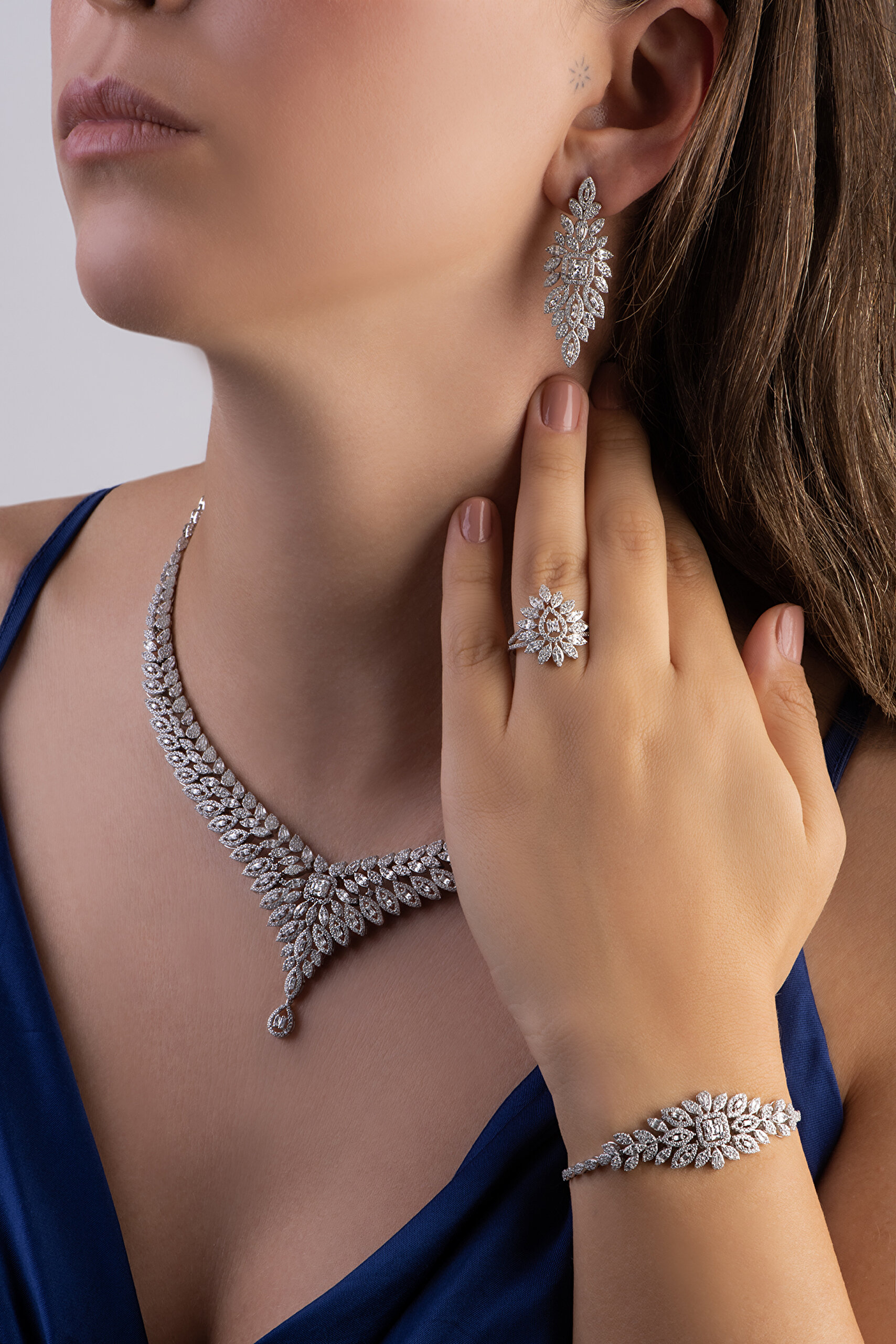 ⁠ Peri Masalı 18 Ayar Beyaz Altın Kaplama 17 Cm Gümüş Tasarım Bileklik_1}