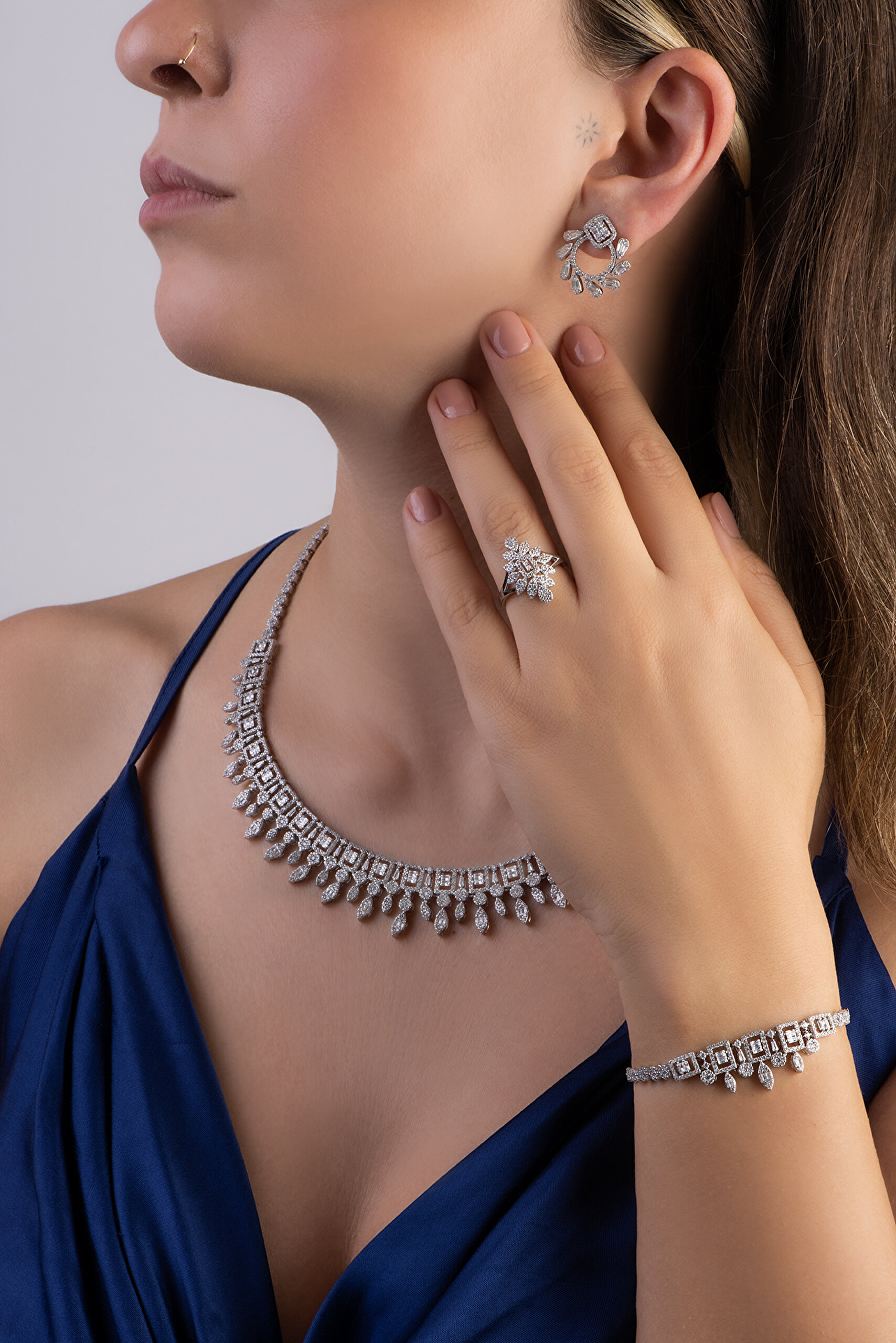 ⁠ Lavinia 18 Ayar Beyaz Altın Kaplama Gümüş Gerdanlık_1}