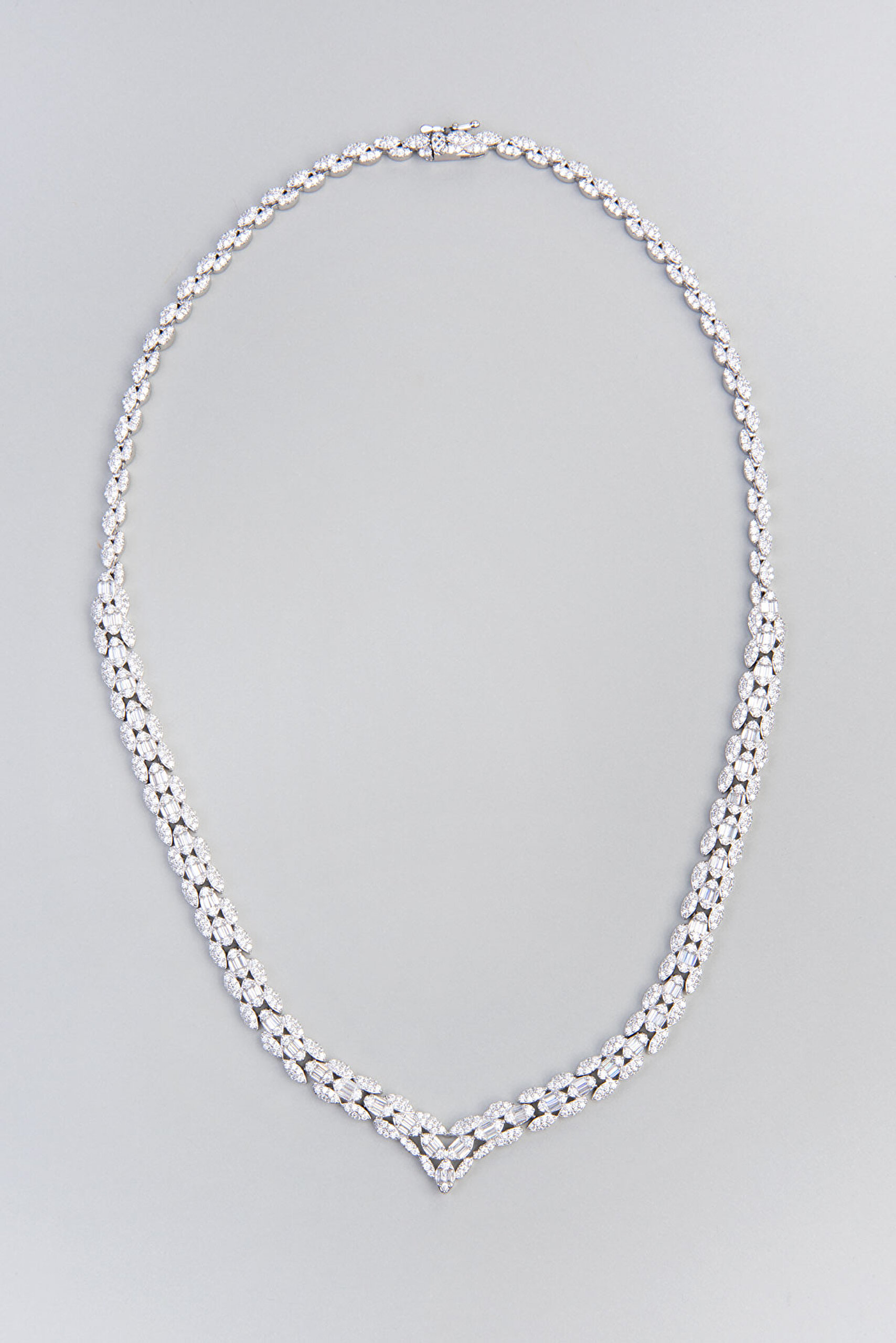 ⁠ Baget Kesim Taşlı 18 Ayar Beyaz Altın Kaplama 42 Cm Gümüş Gerdanlık_0}