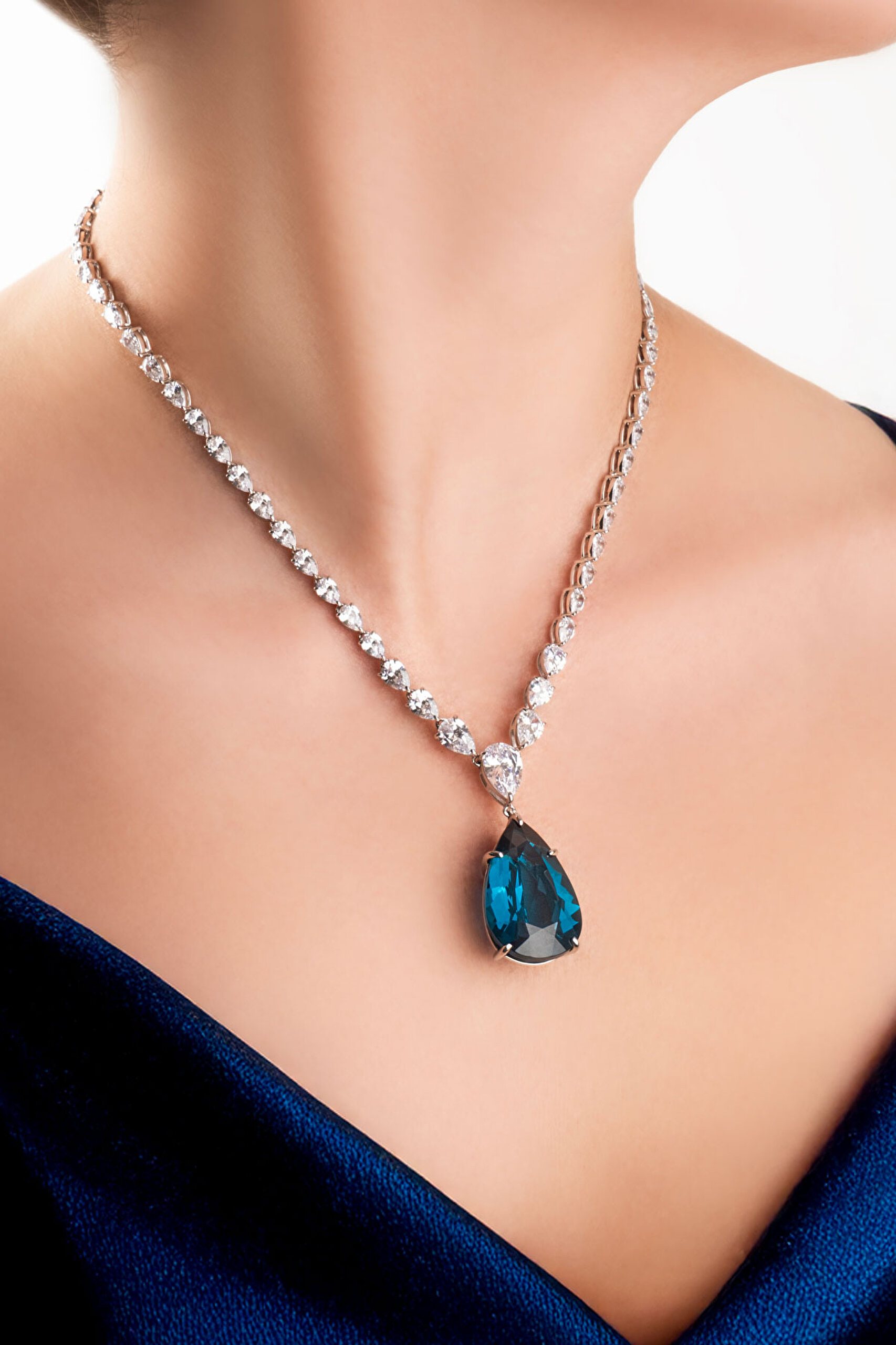 ⁠ Büyülü Mavi 18 Ayar Beyaz Altın Kaplama 44 Cm Gümüş Gerdanlık_2}