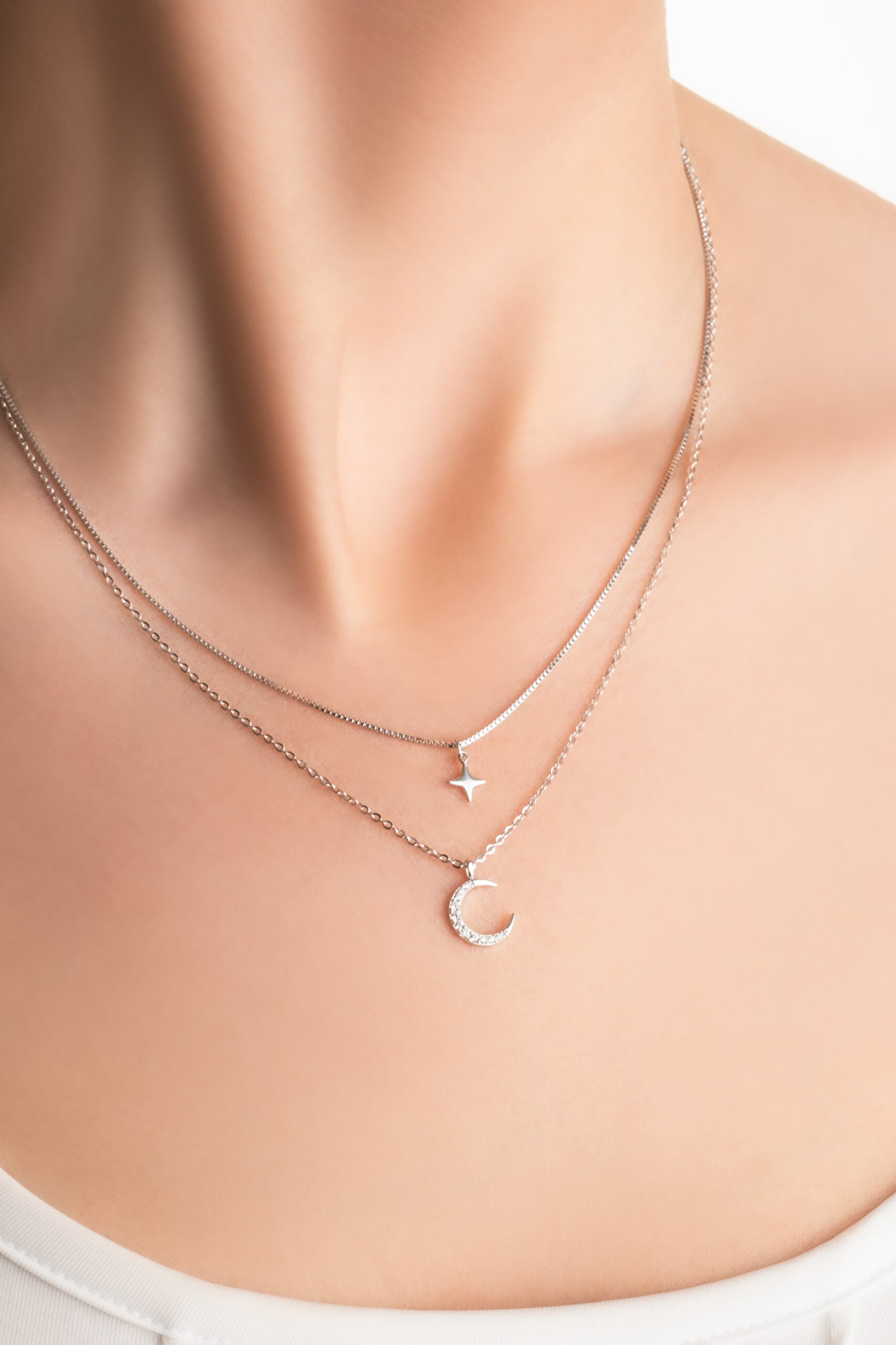 ⁠ Ay Yıldız Figürlü 18 Ayar Beyaz Altın Kaplama 45 Cm Gümüş İkili Kolye_1}