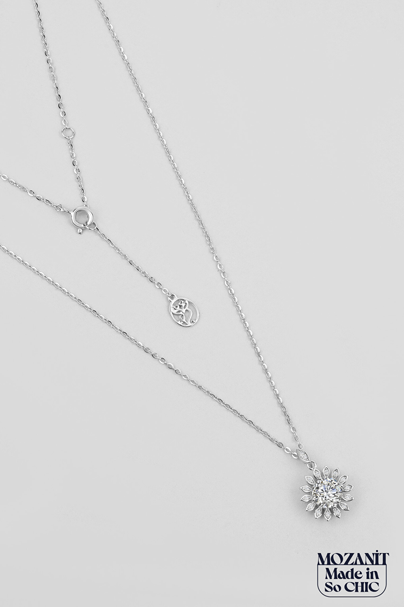 ⁠ Ay Çiçeği Mozanit 18 Ayar Beyaz Altın Kaplama 44 Cm Gümüş Kolye_0}