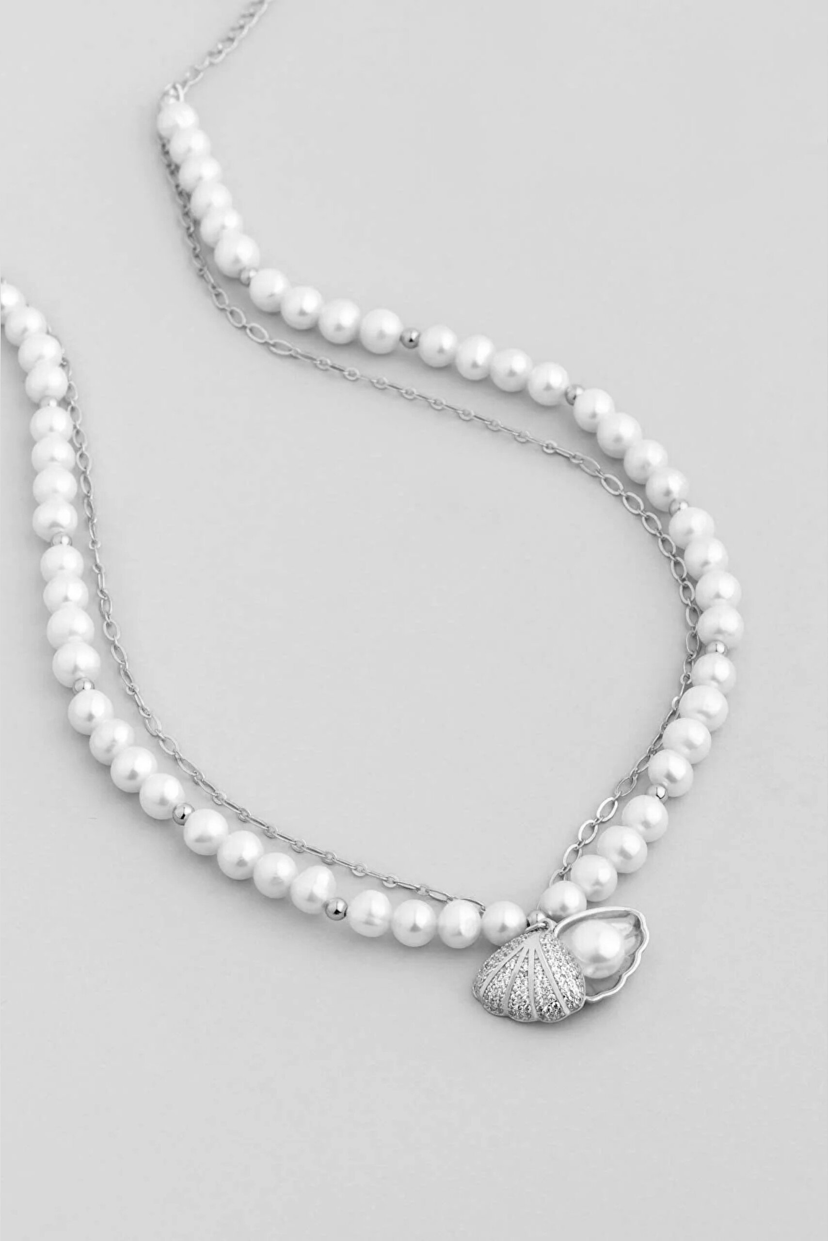 ⁠ Saklı İnci 18 Ayar Beyaz Altın Kaplama 45 Cm Gümüş Tasarım Kolye_4}