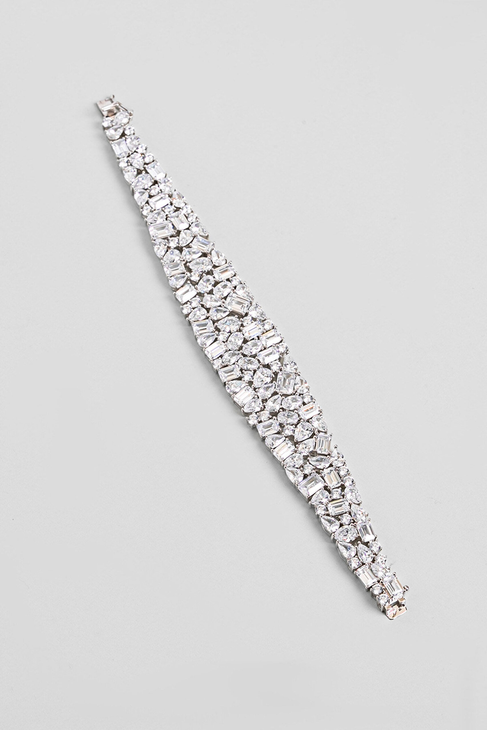 Sophie 18 Ayar Beyaz Altın Kaplama Gümüş Tasarım Bileklik - 4