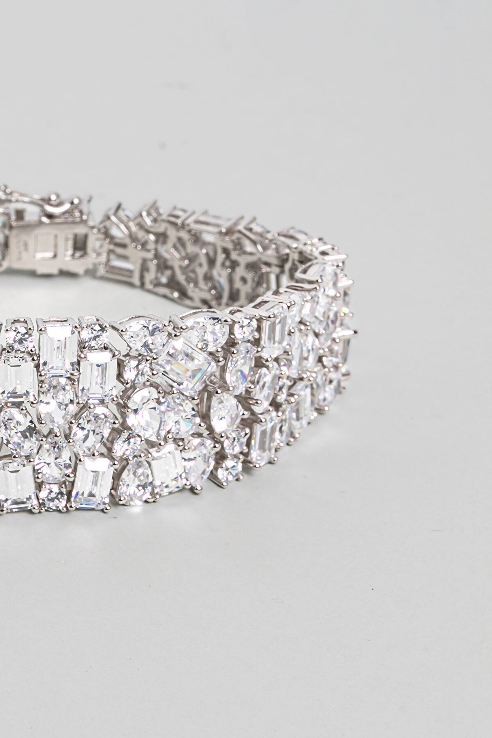 Sophie 18 Ayar Beyaz Altın Kaplama Gümüş Tasarım Bileklik - 5