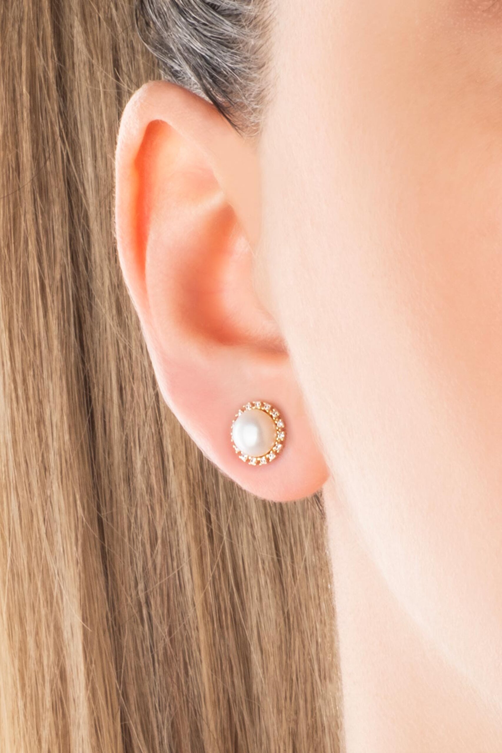 ⁠ İnci Taşlı 18 Ayar Sarı Altın Kaplama Gümüş Minimal Küpe_1}