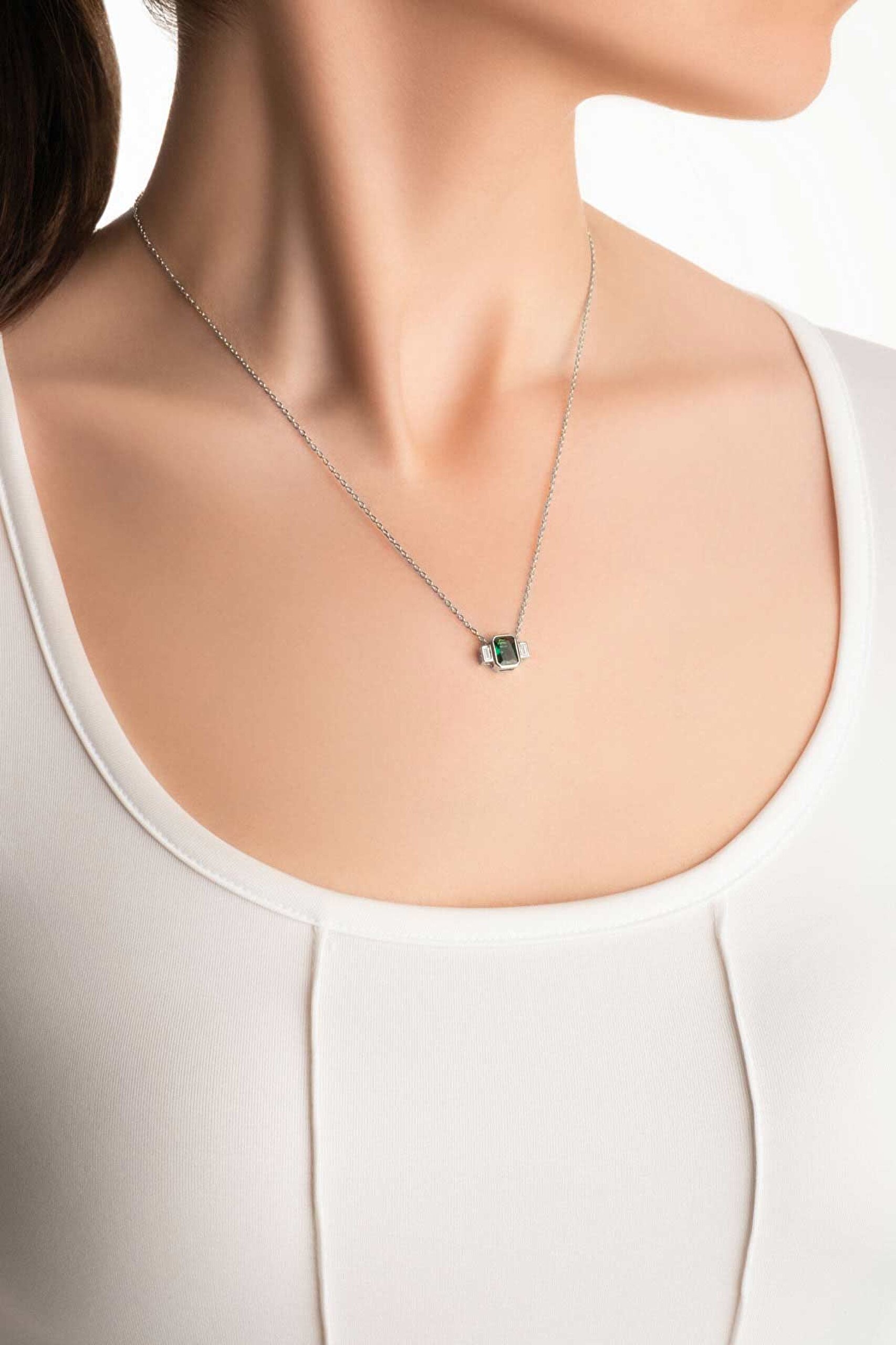 ⁠ Renklerin Büyüsü 18 Ayar Beyaz Altın Kaplama 45 Cm Gümüş Baget Kolye_3}