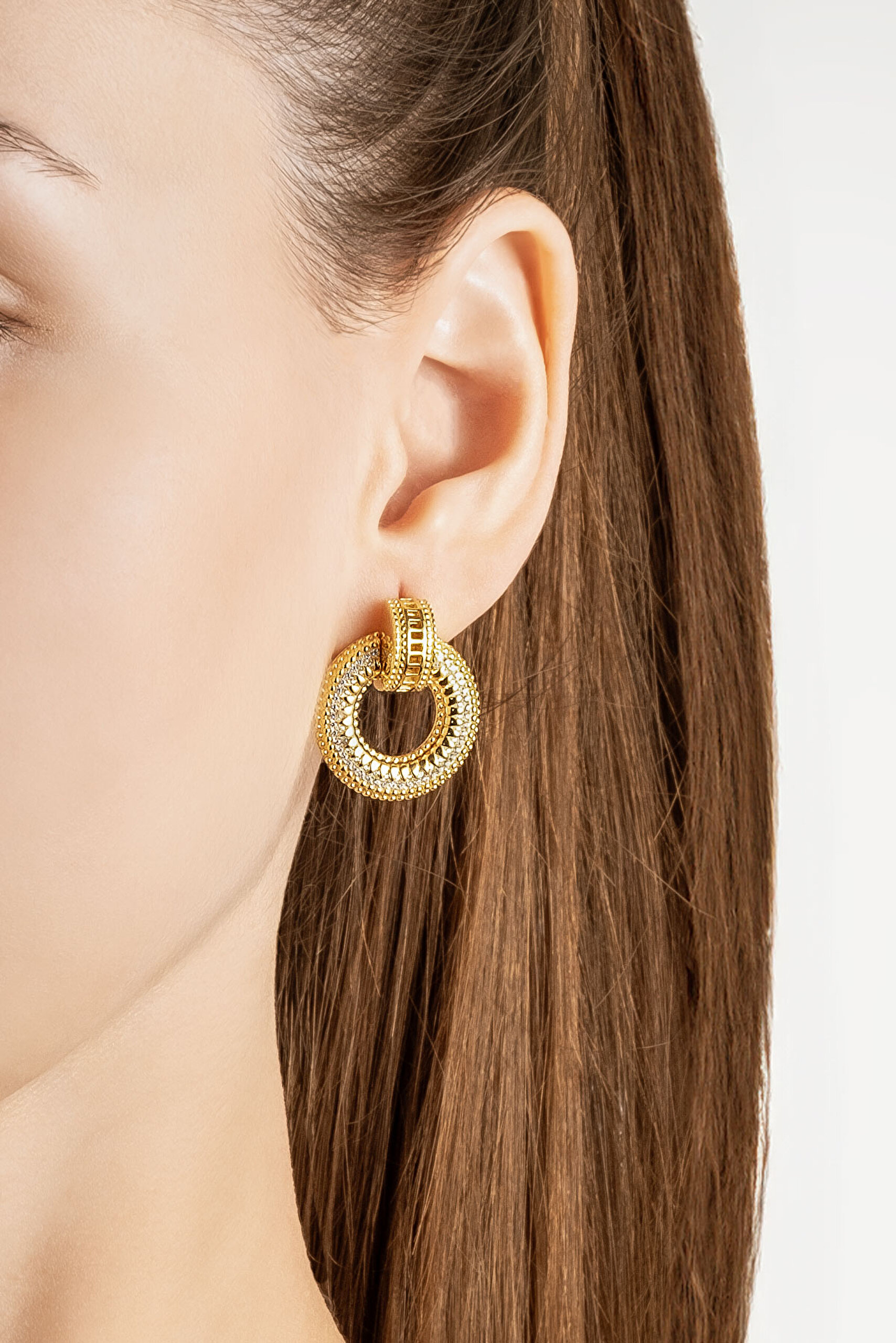 ⁠ Klasik Tasarım 18 Ayar Sarı Altın Kaplama Gümüş Küpe_2}