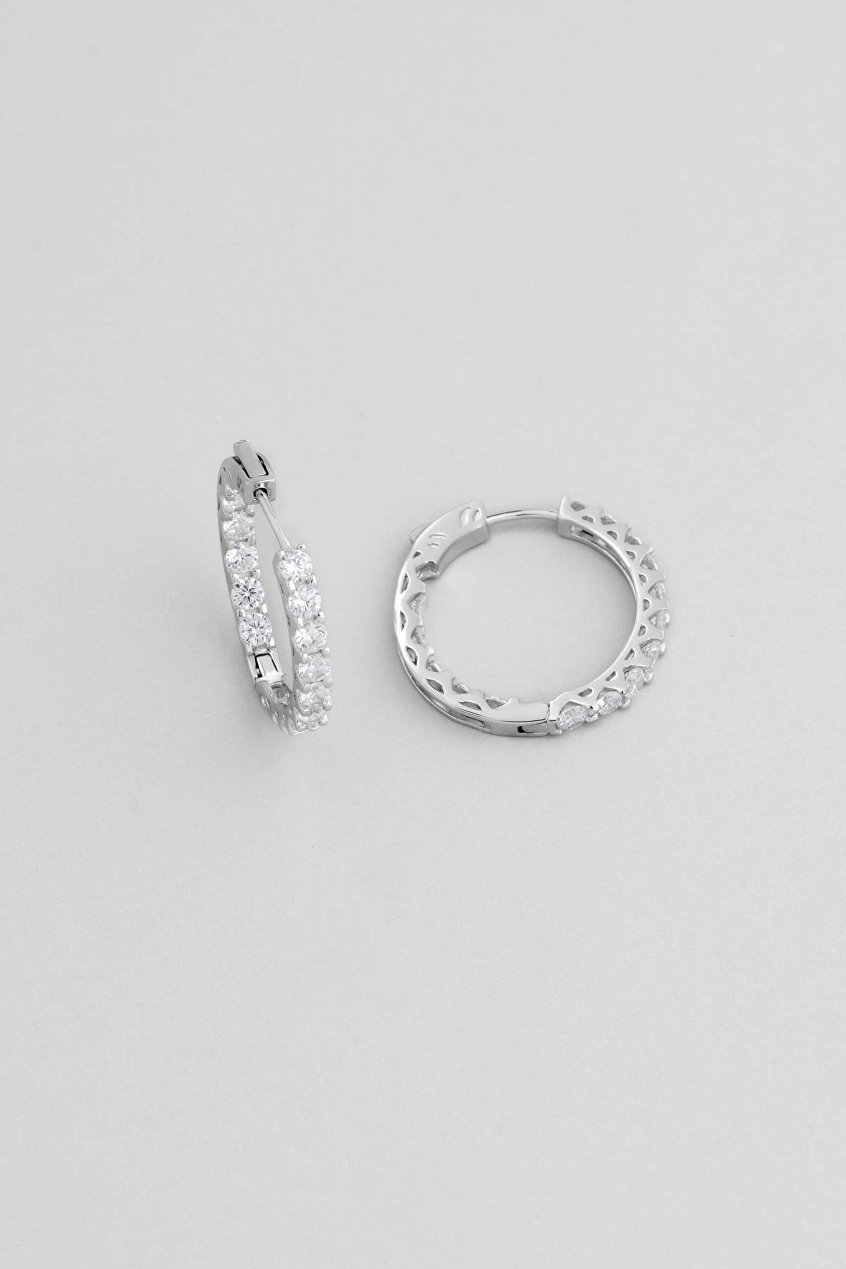 Klasik Tasarım 18 Ayar Beyaz Altın Kaplama Gümüş Halka Küpe