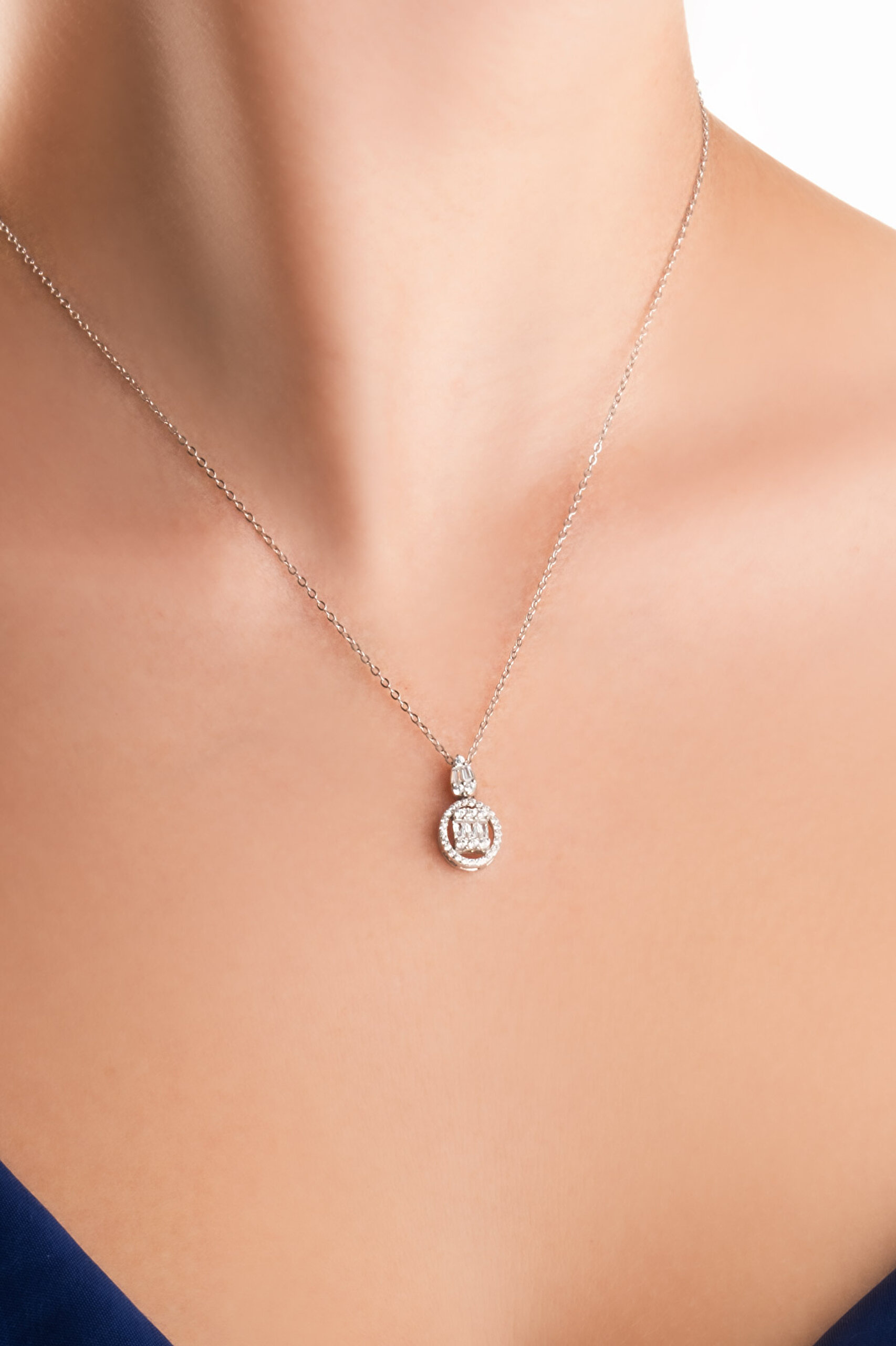 ⁠ Parlak Baget 18 Ayar Beyaz Altın Kaplama 45 Cm Gümüş Minimal Kolye_1}
