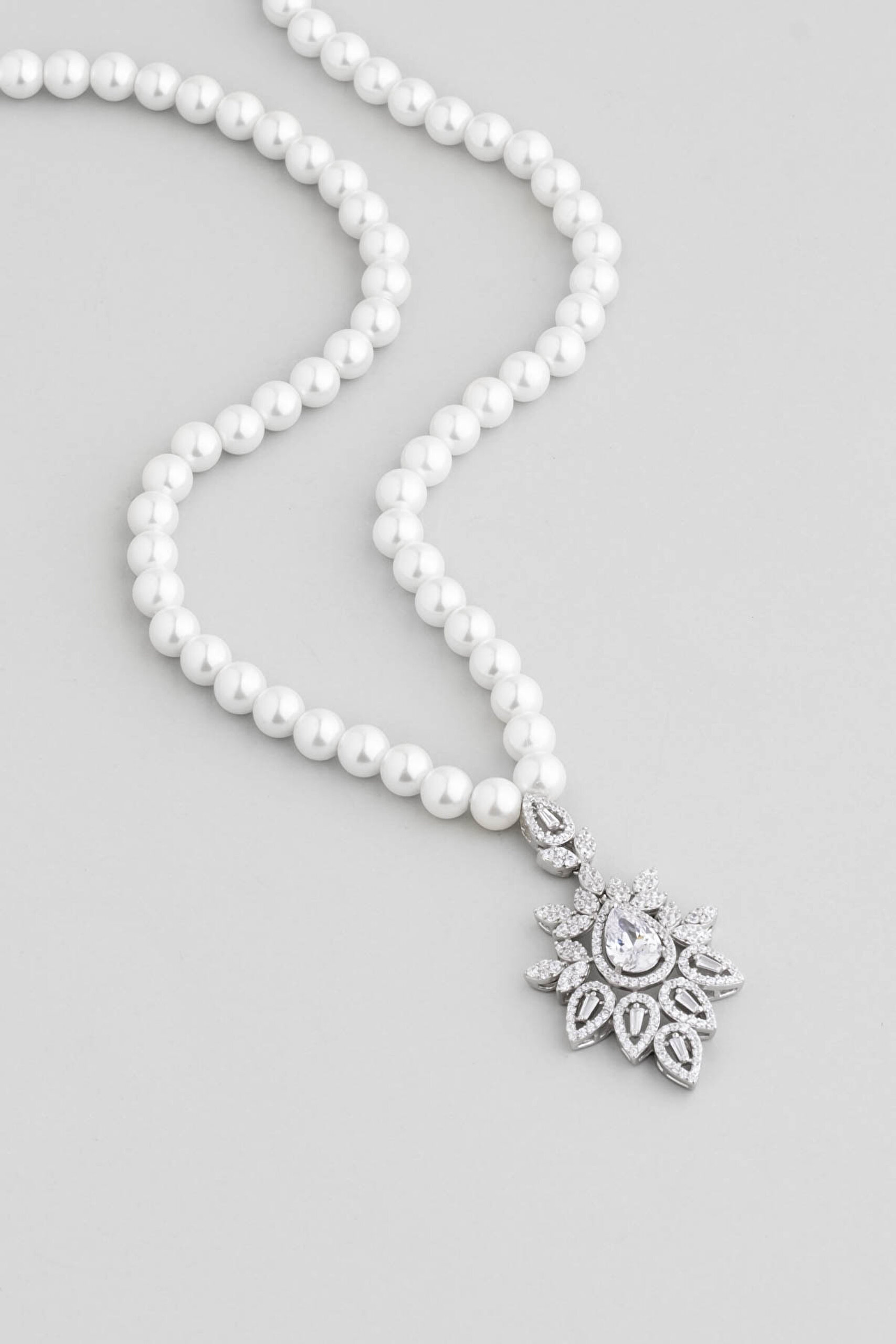 ⁠ Kraliyet İncisi 18 Ayar Beyaz Altın Kaplama 45 Cm Gümüş Tasarım Gerdanlık_2}