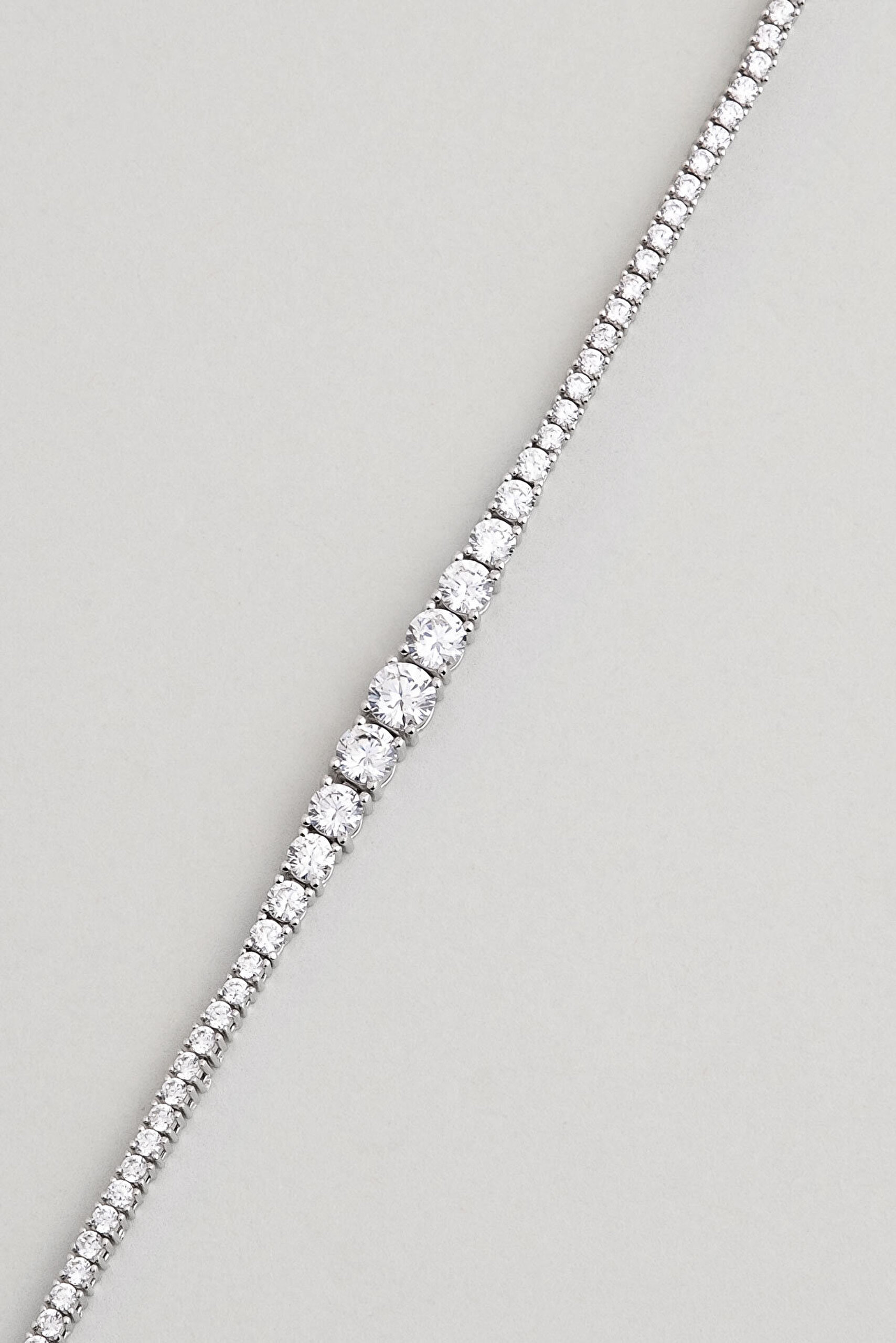 Beyazın Büyüsü 18 Ayar Beyaz Altın Kaplama Gümüş Tasarım Bileklik - 1