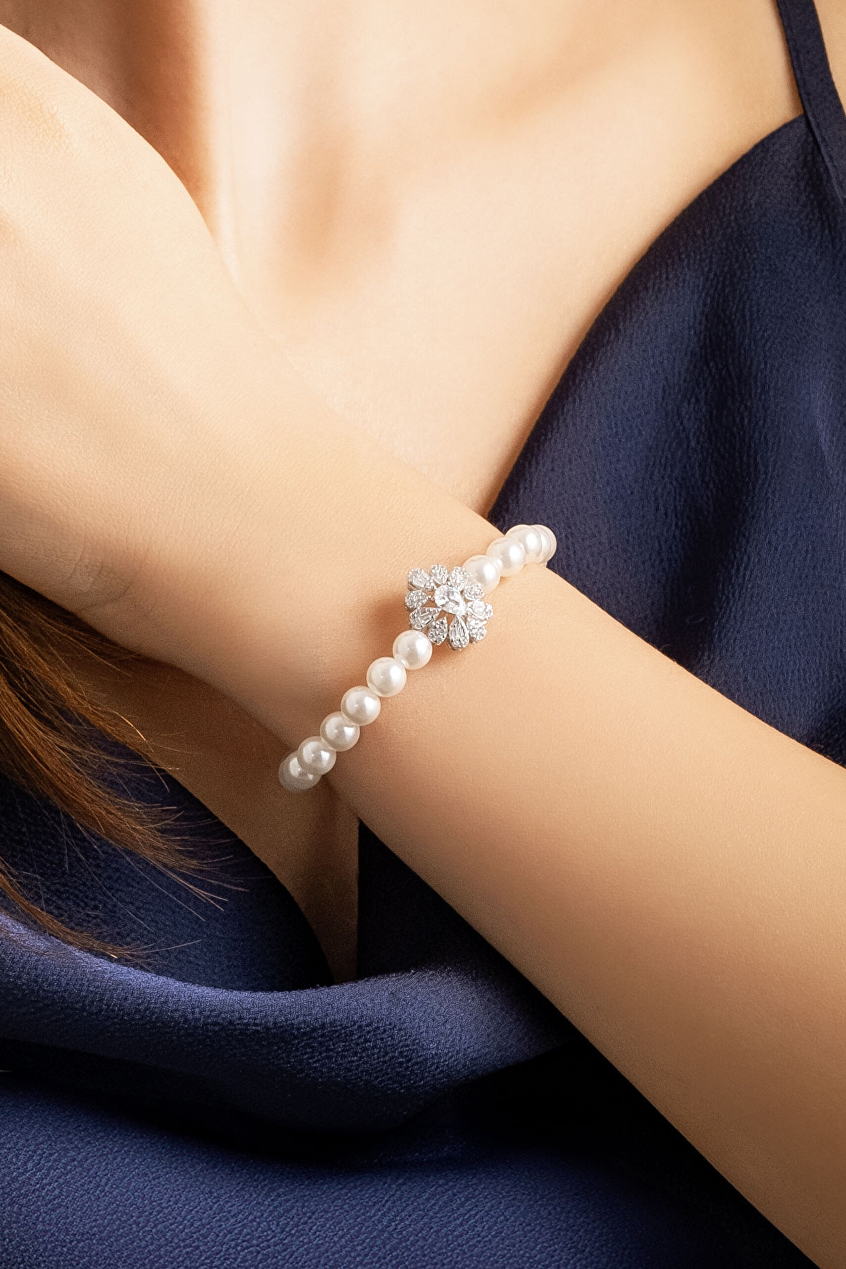 ⁠ Emma 18 Ayar Beyaz Altın Kaplama 18 Cm Gümüş İnci Bileklik_1}