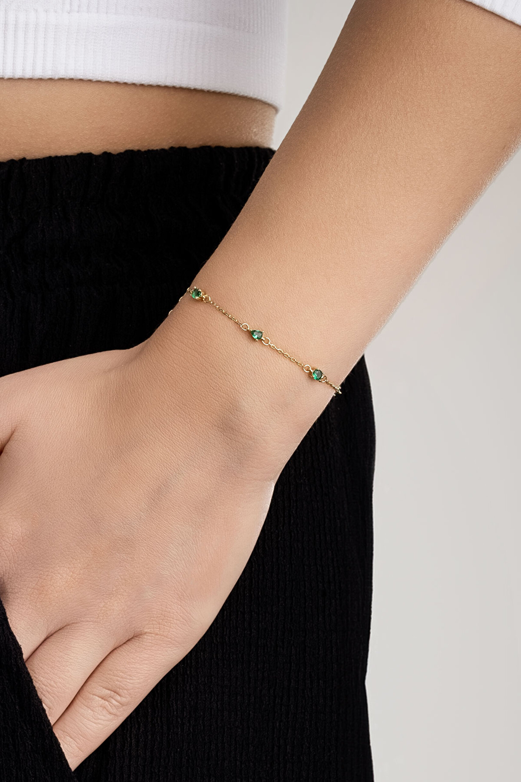 Zümrüt Esintisi 18 Ayar Sarı Altın Kaplama 19 Cm Gümüş Minimal Bileklik - 1