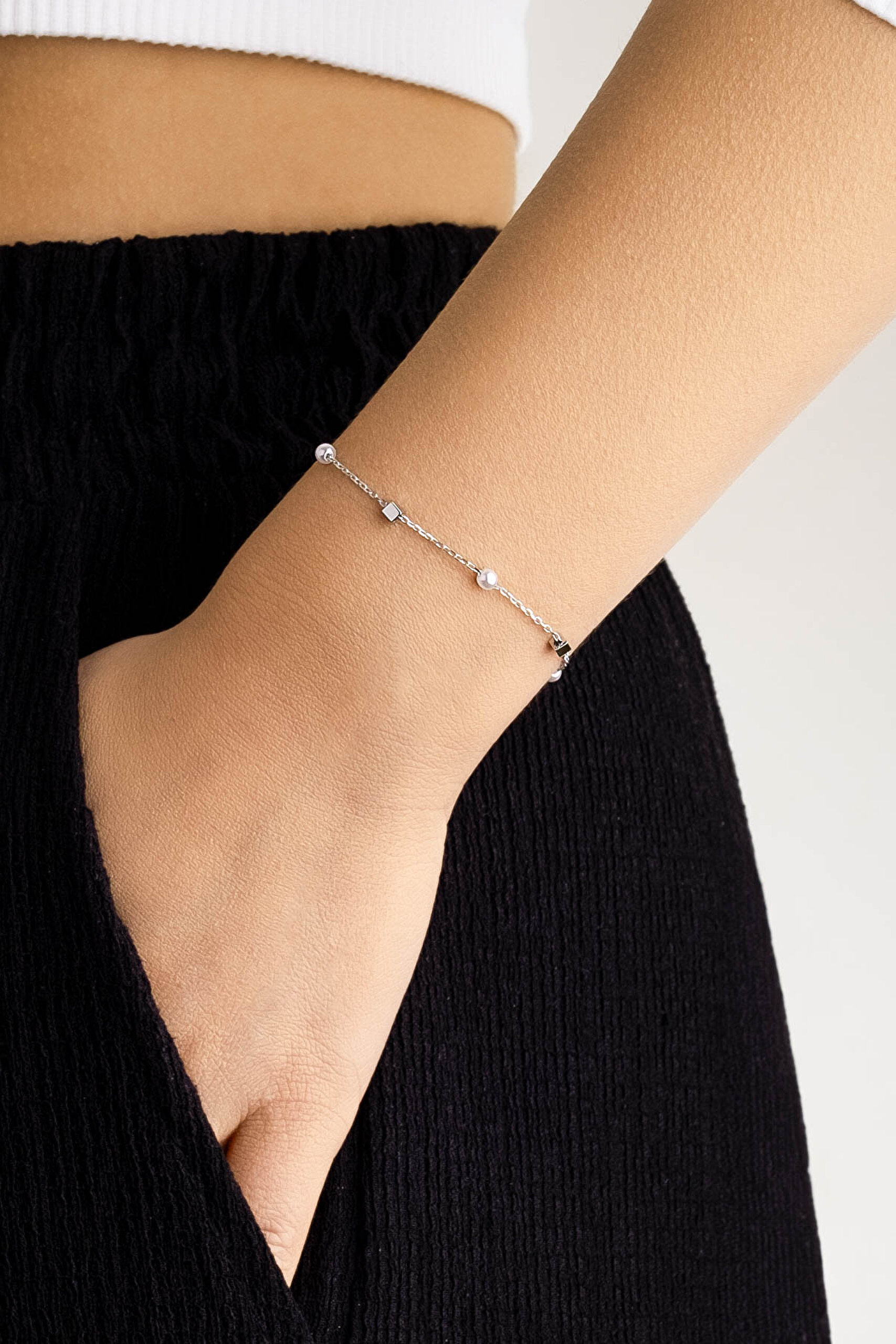⁠ Pearl Taşlı 18 Ayar Beyaz Altın Kaplama 21 Cm Gümüş Minimal Bileklik_3}
