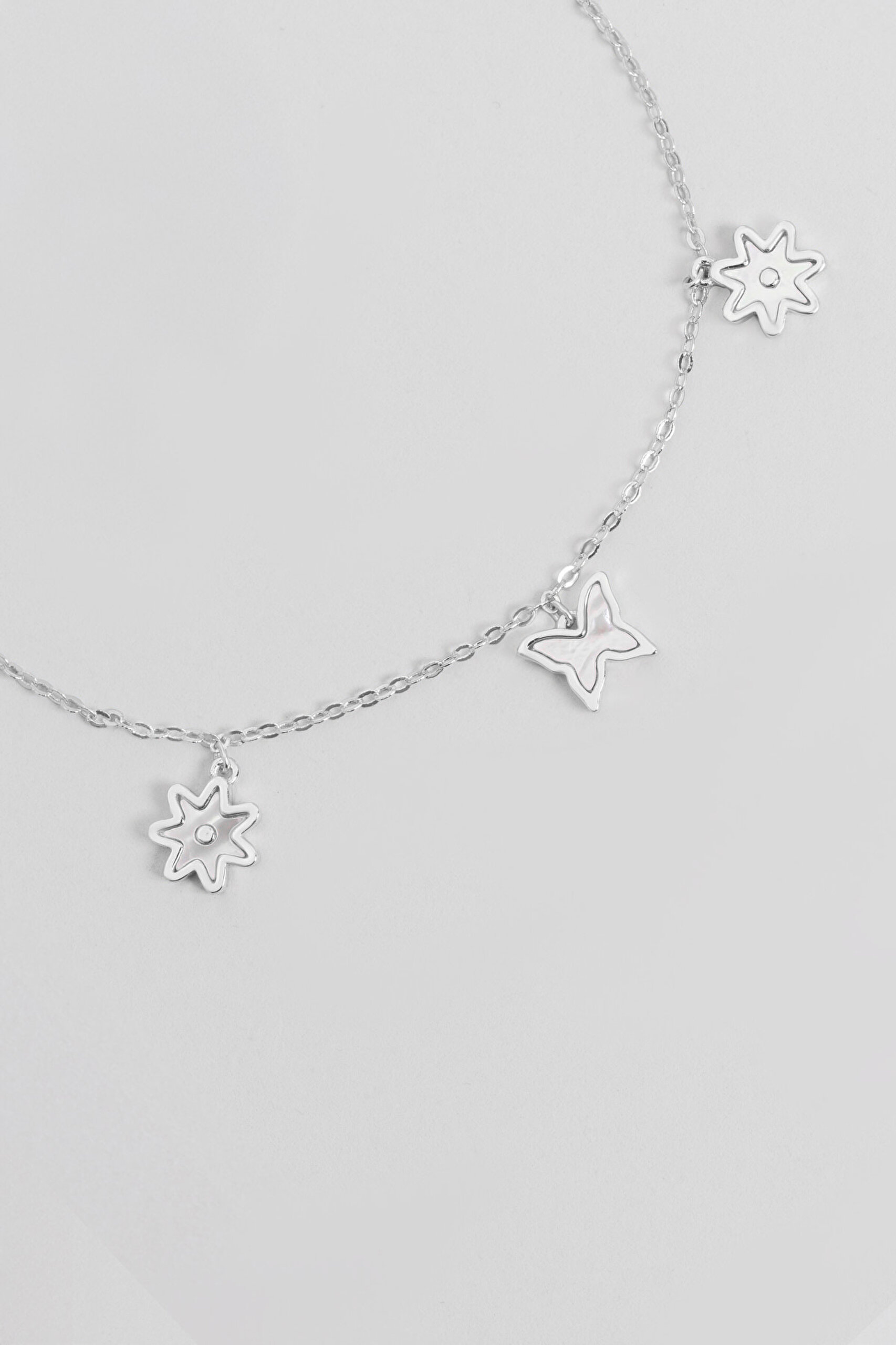 ⁠ Sedef Çiçeği 18 Ayar Beyaz Altın Kaplama 20 Cm Gümüş Minimal Bileklik_4}