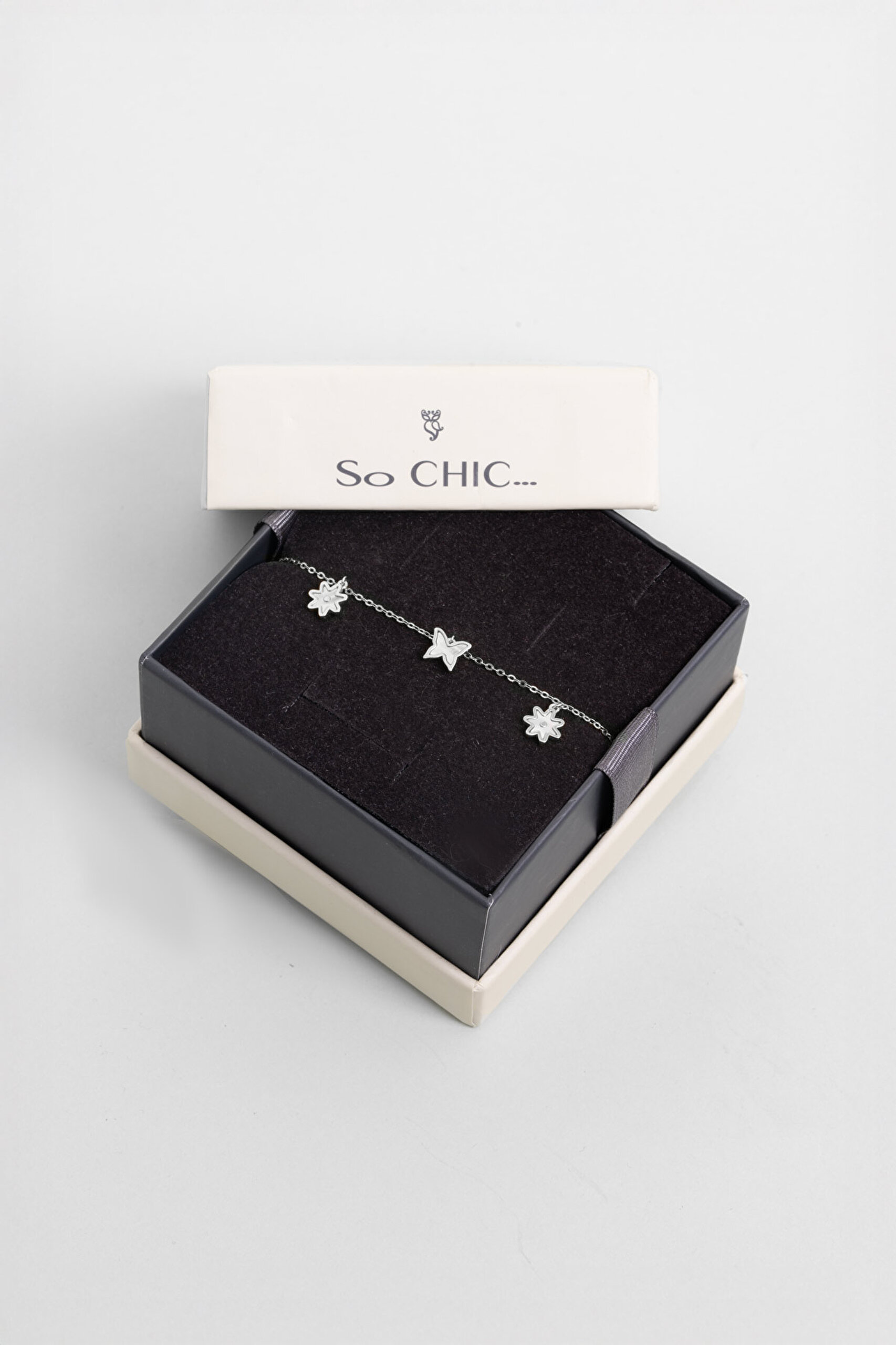 ⁠ Sedef Çiçeği 18 Ayar Beyaz Altın Kaplama 20 Cm Gümüş Minimal Bileklik_5}