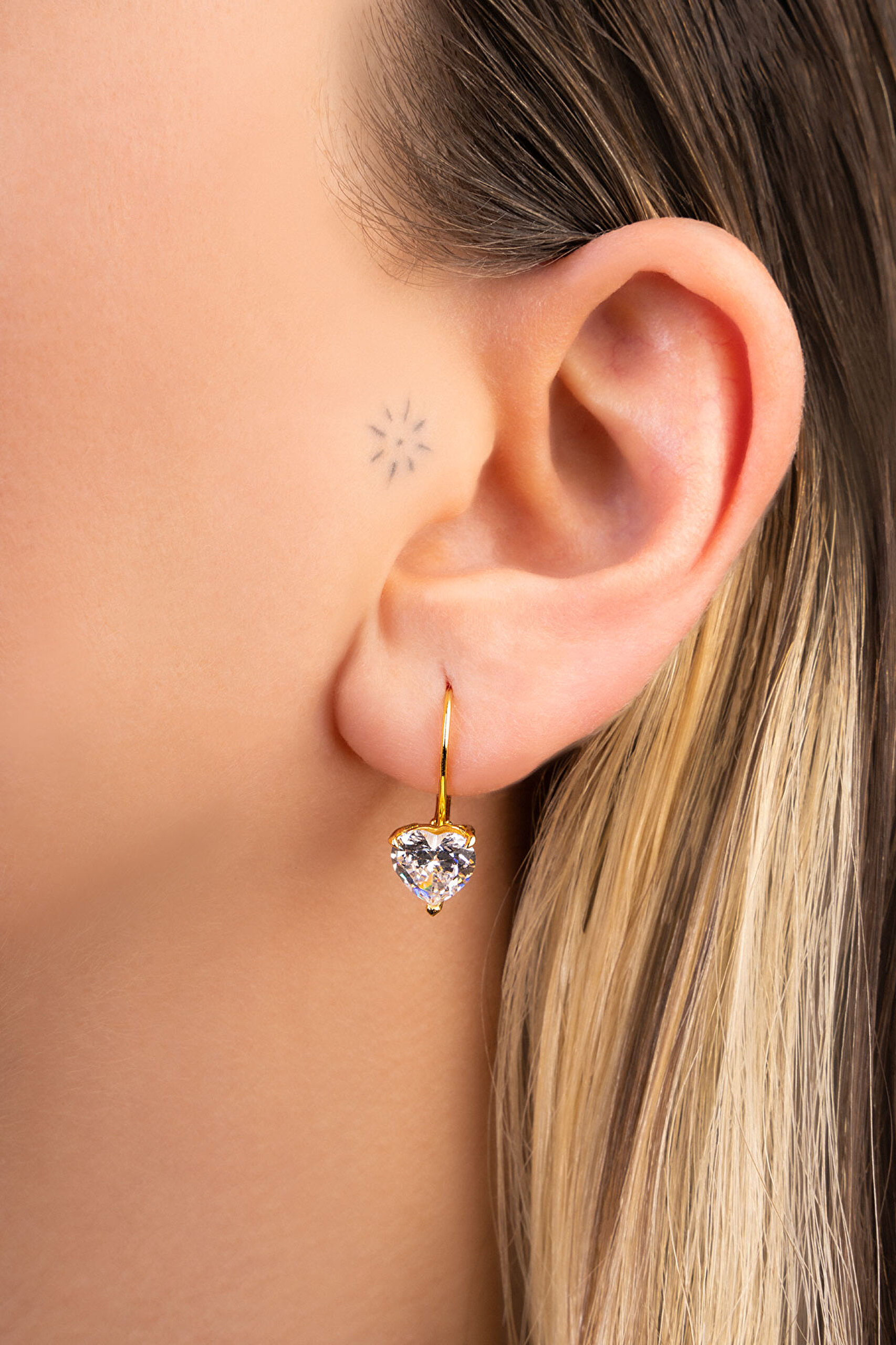 ⁠ Tektaş 18 Ayar Sarı Altın Kaplama Gümüş Kalp Küpe_1}