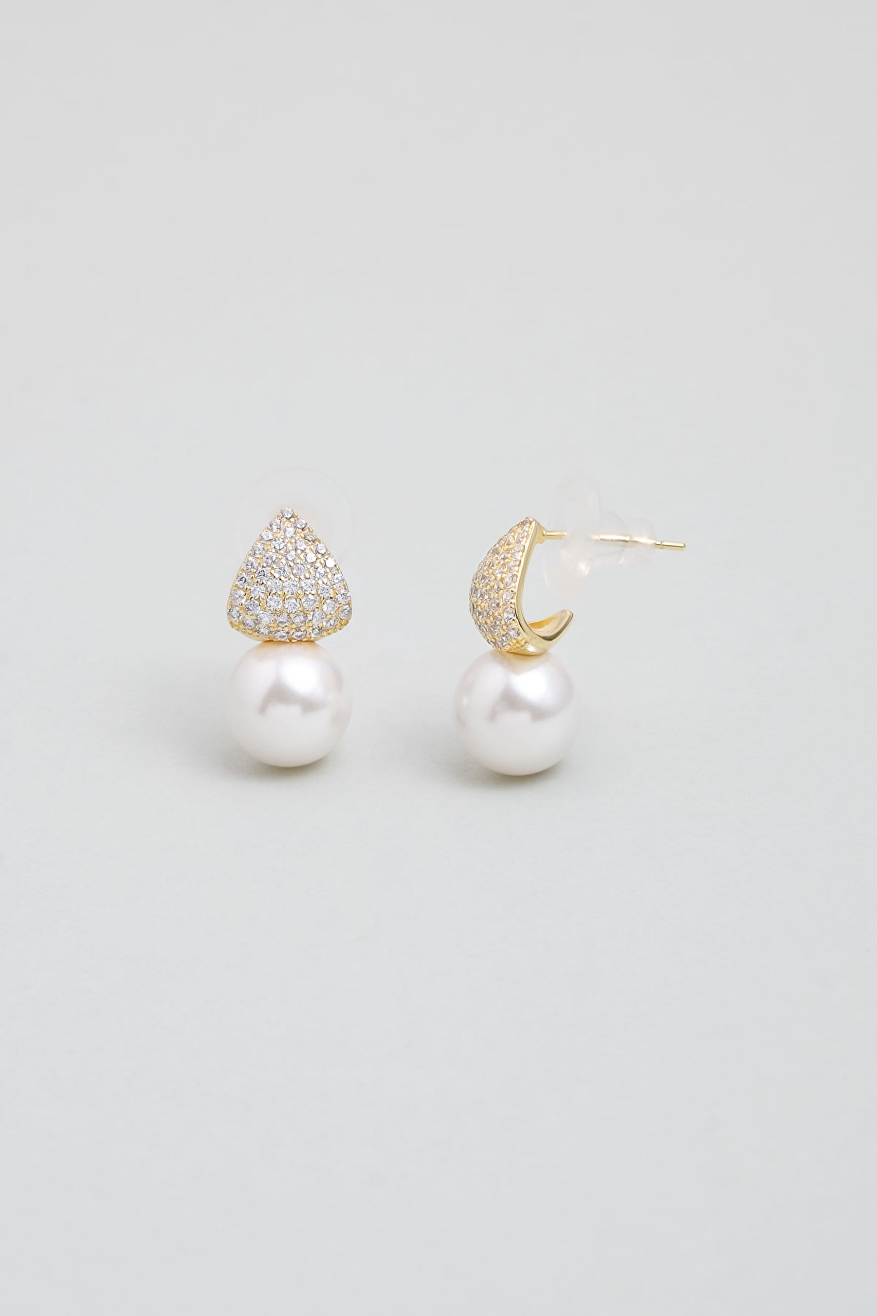 ⁠ Helen 18 Ayar Sarı Altın Kaplama Gümüş İnci Küpe_0}