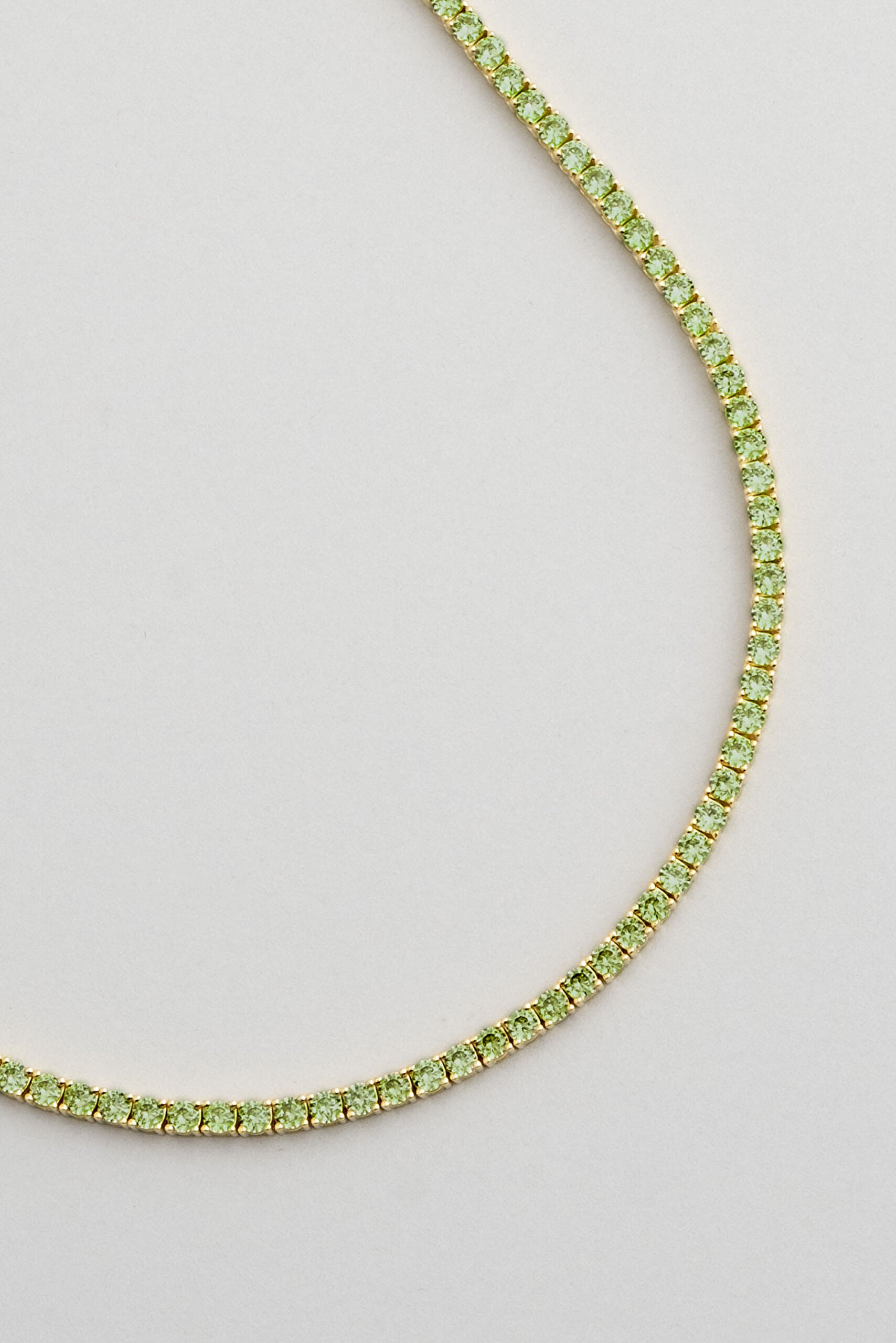 ⁠ Yeşil Taşlı 18 Ayar Sarı Altın Kaplama 42 Cm Gümüş Su Yolu Kolye_2}