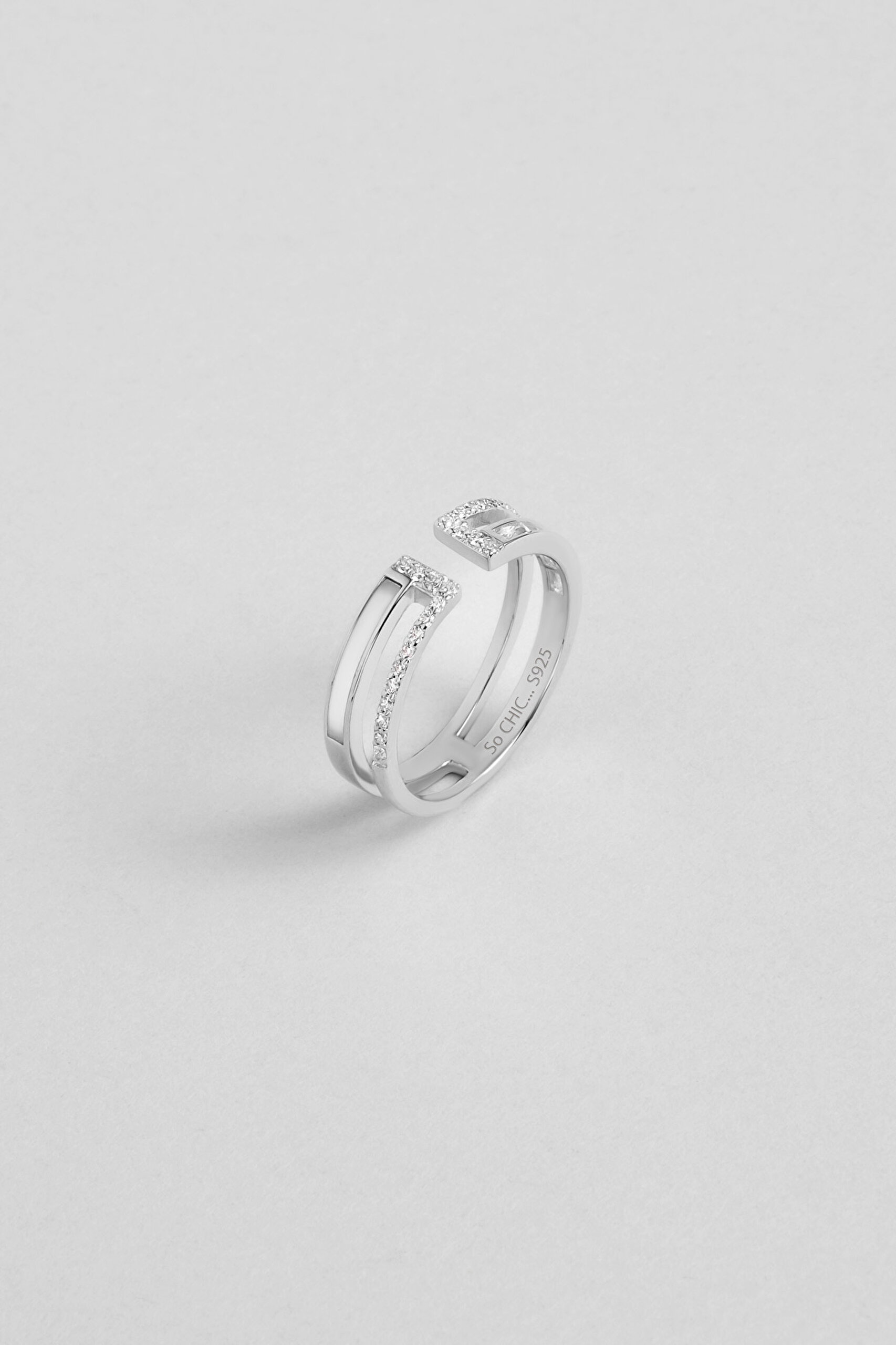 ⁠ Minimal Tasarım 18 Ayar Beyaz Altın Kaplama Gümüş Ayarlanabilir Yüzük_0}