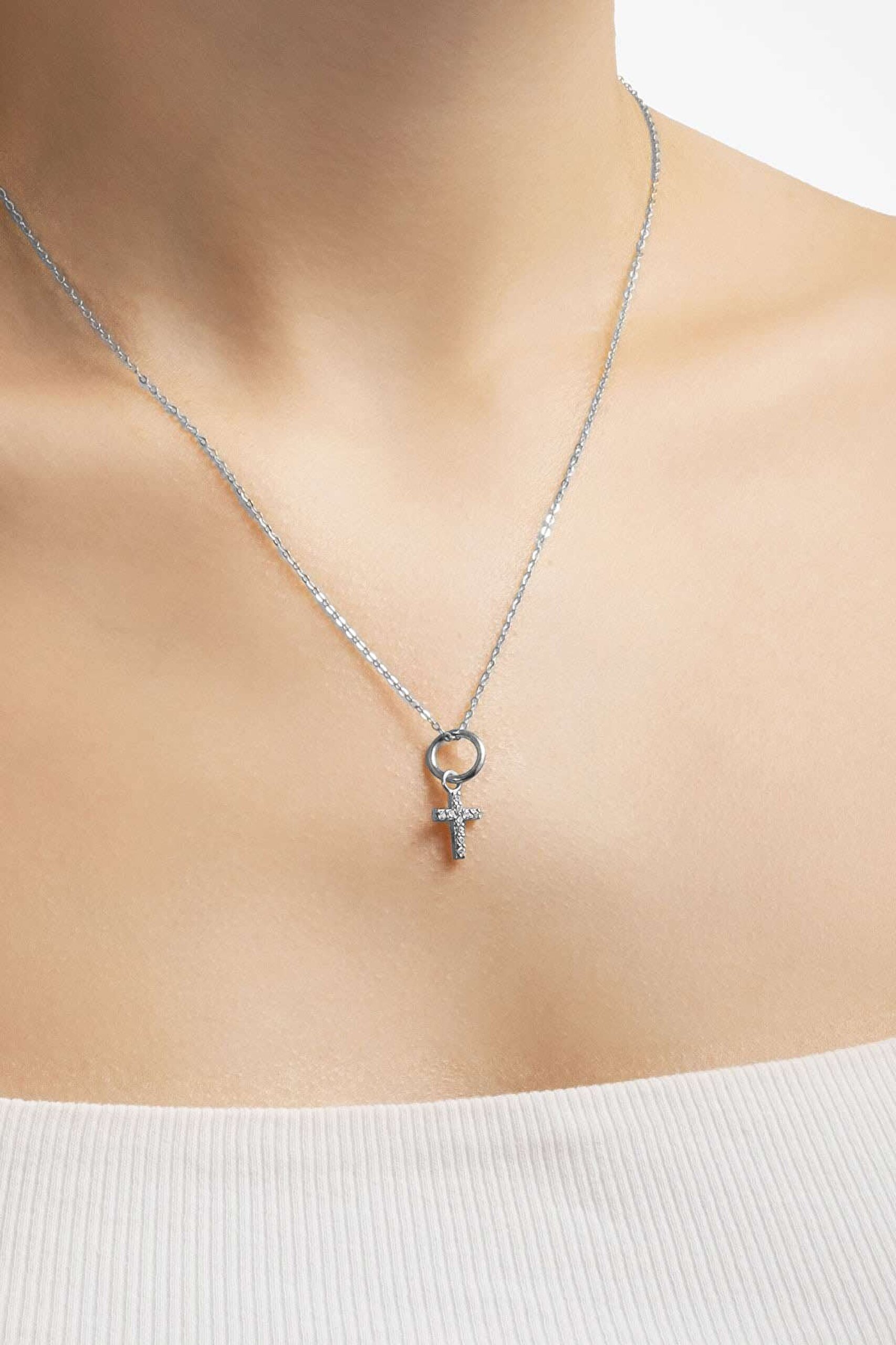 Minimal 18 Ayar Beyaz Altın Kaplama 43 Cm Gümüş Cross Kolye - 3