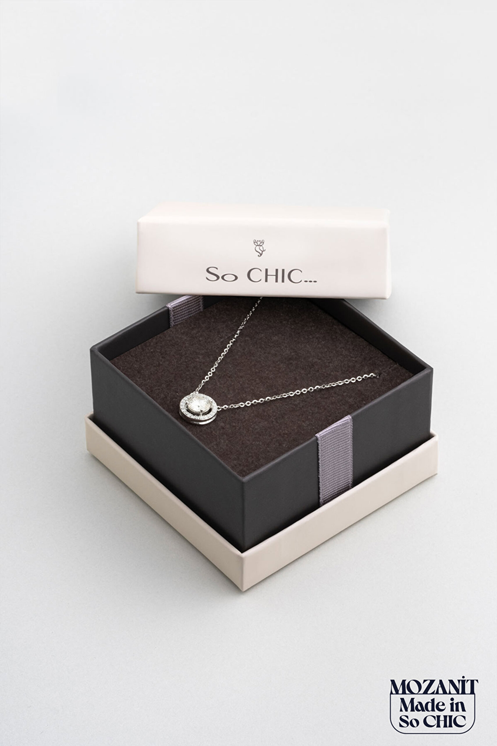 ⁠ Mozanit Taşlı 18 Ayar Beyaz Altın Kaplama 45 Cm Gümüş Kolye_5}