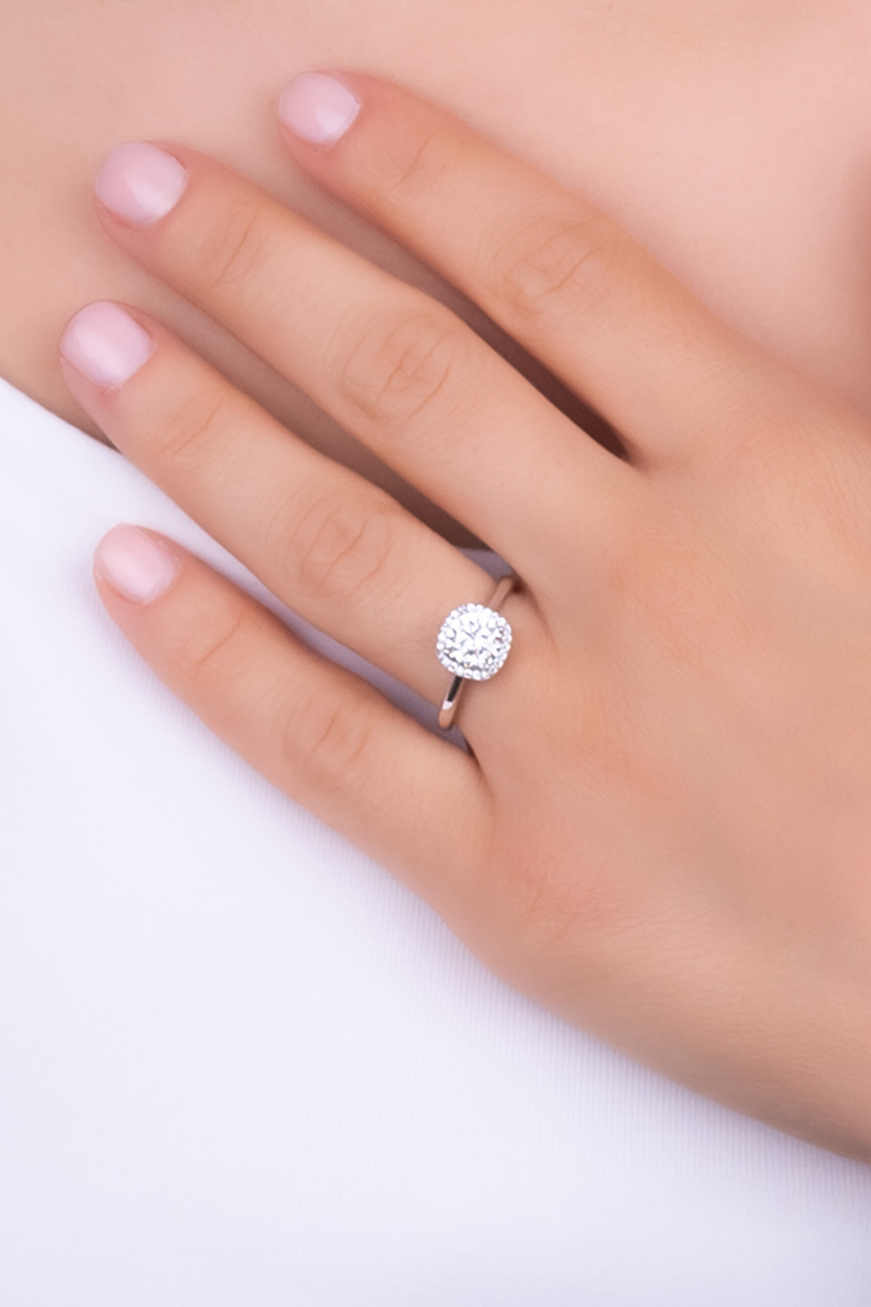 ⁠ Mozanit Masalı 18 Ayar Beyaz Altın Kaplama Ayarlanabilir Gümüş Yüzük_1}