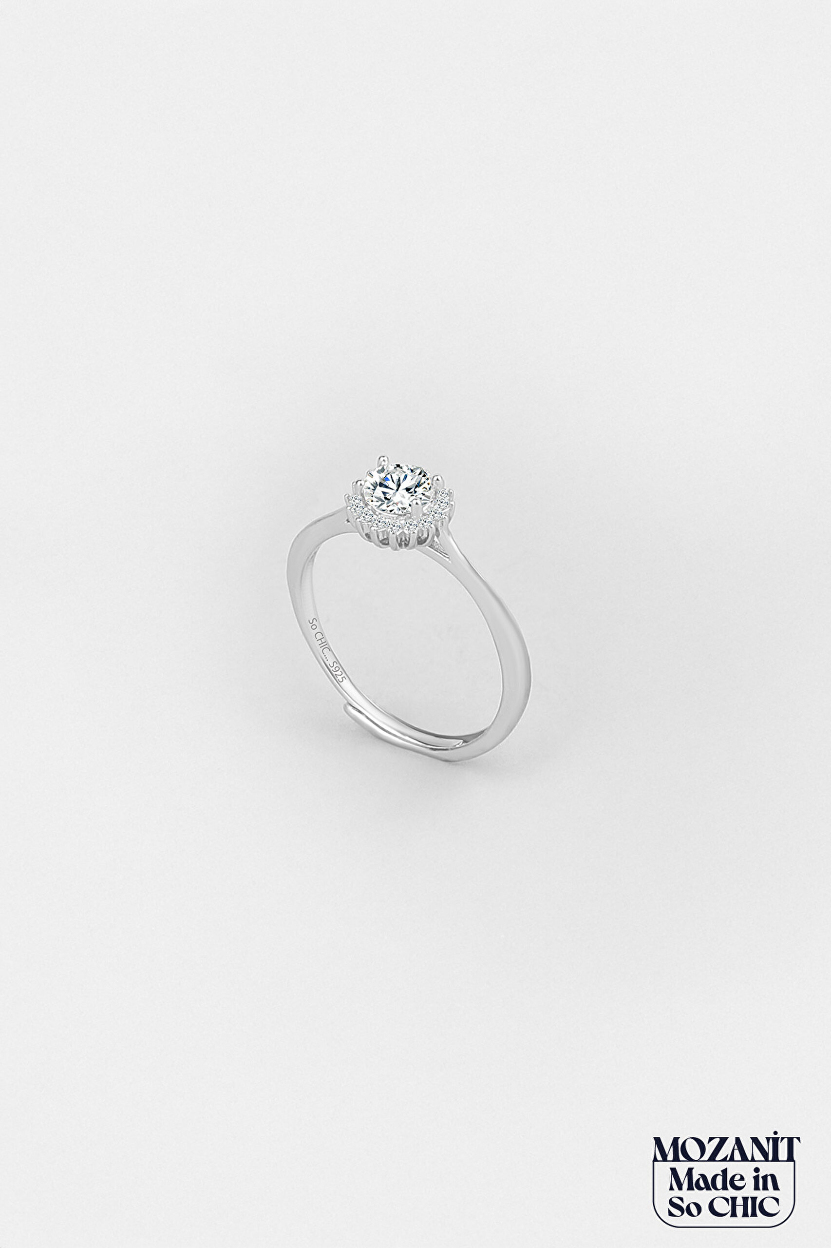 ⁠ Mozanit Güneşi 18 Ayar Beyaz Altın Kaplama Ayarlanabilir Gümüş Tektaş Yüzük_0}