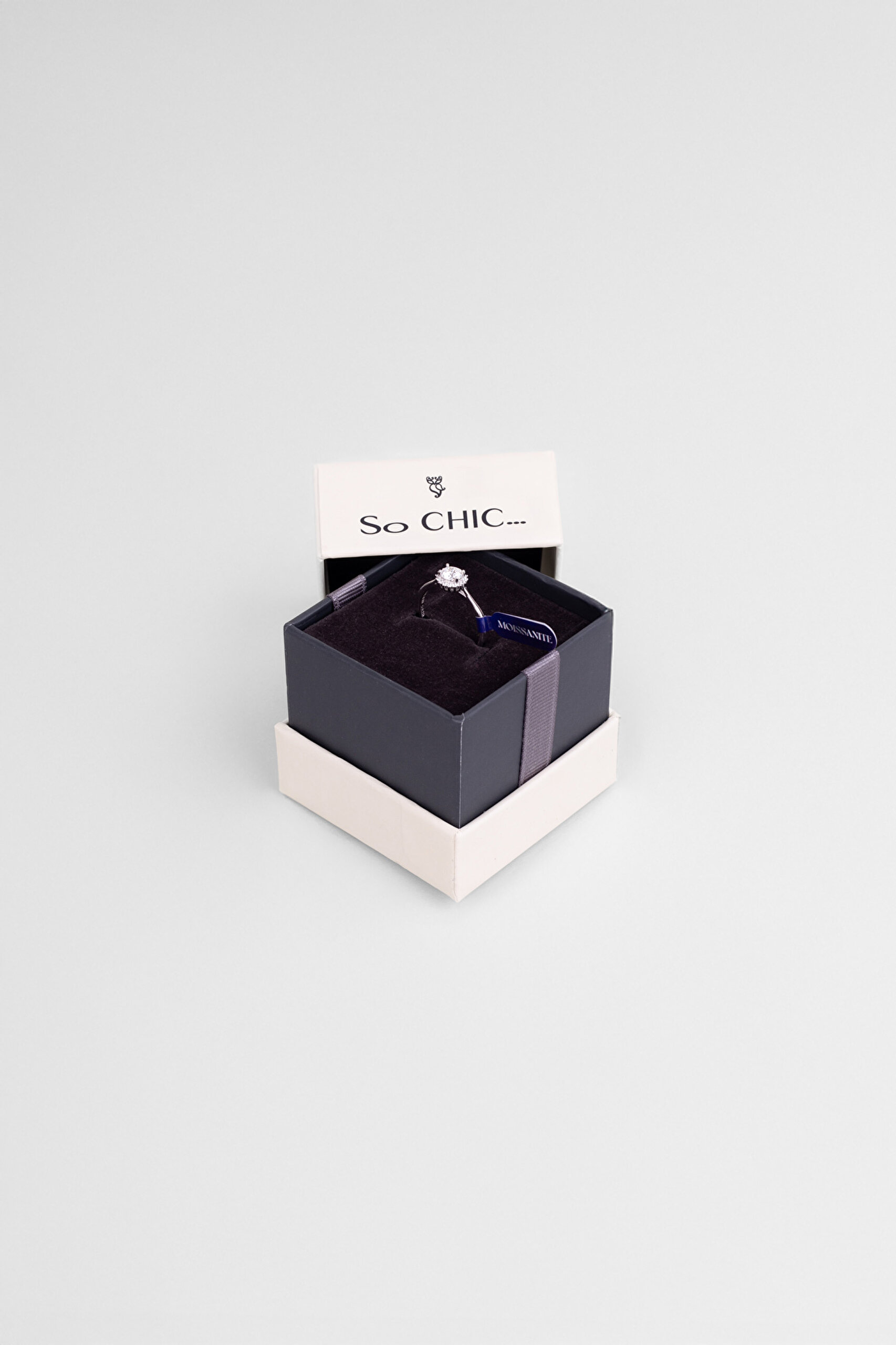 ⁠ Mozanit Güneşi 18 Ayar Beyaz Altın Kaplama Ayarlanabilir Gümüş Tektaş Yüzük_5}