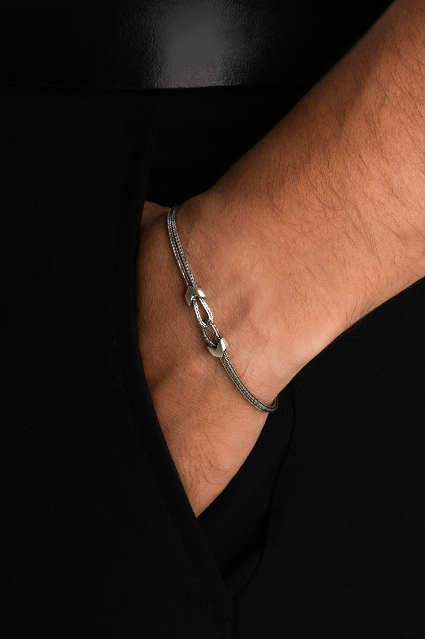 ⁠ Nodo İtalyan Oksit Kaplama 22 Cm Gümüş Erkek Zincir Bileklik_1}