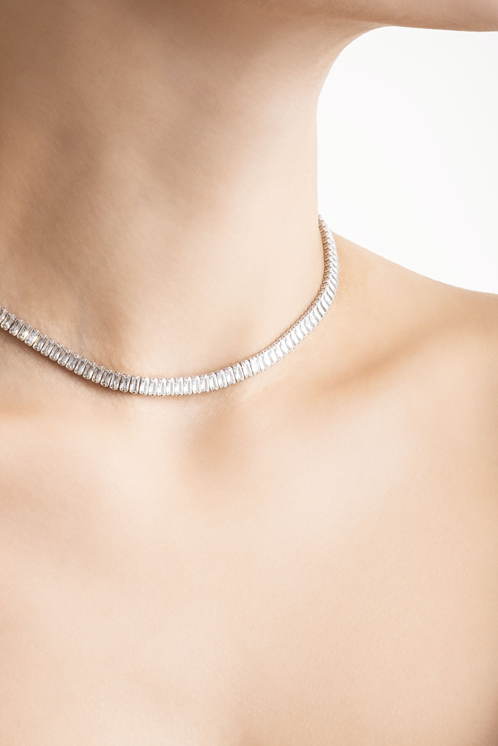⁠ Baget Işıltısı 18 Ayar Beyaz Altın Kaplama Ayarlanabilir Gümüş Choker Kolye_3}