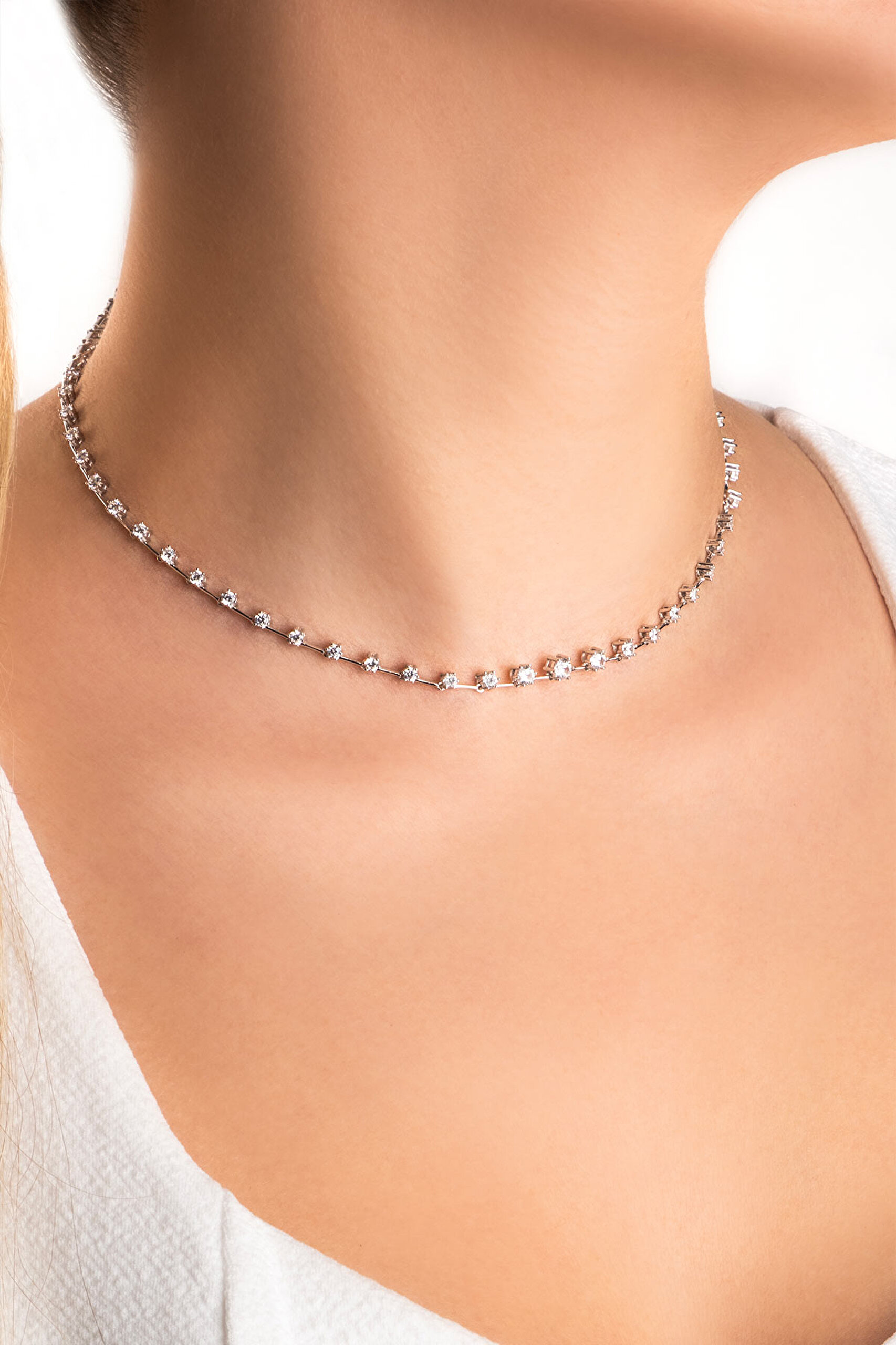 ⁠ Alya 18 Ayar Beyaz Altın Kaplama Gümüş Gerdanlık_0}