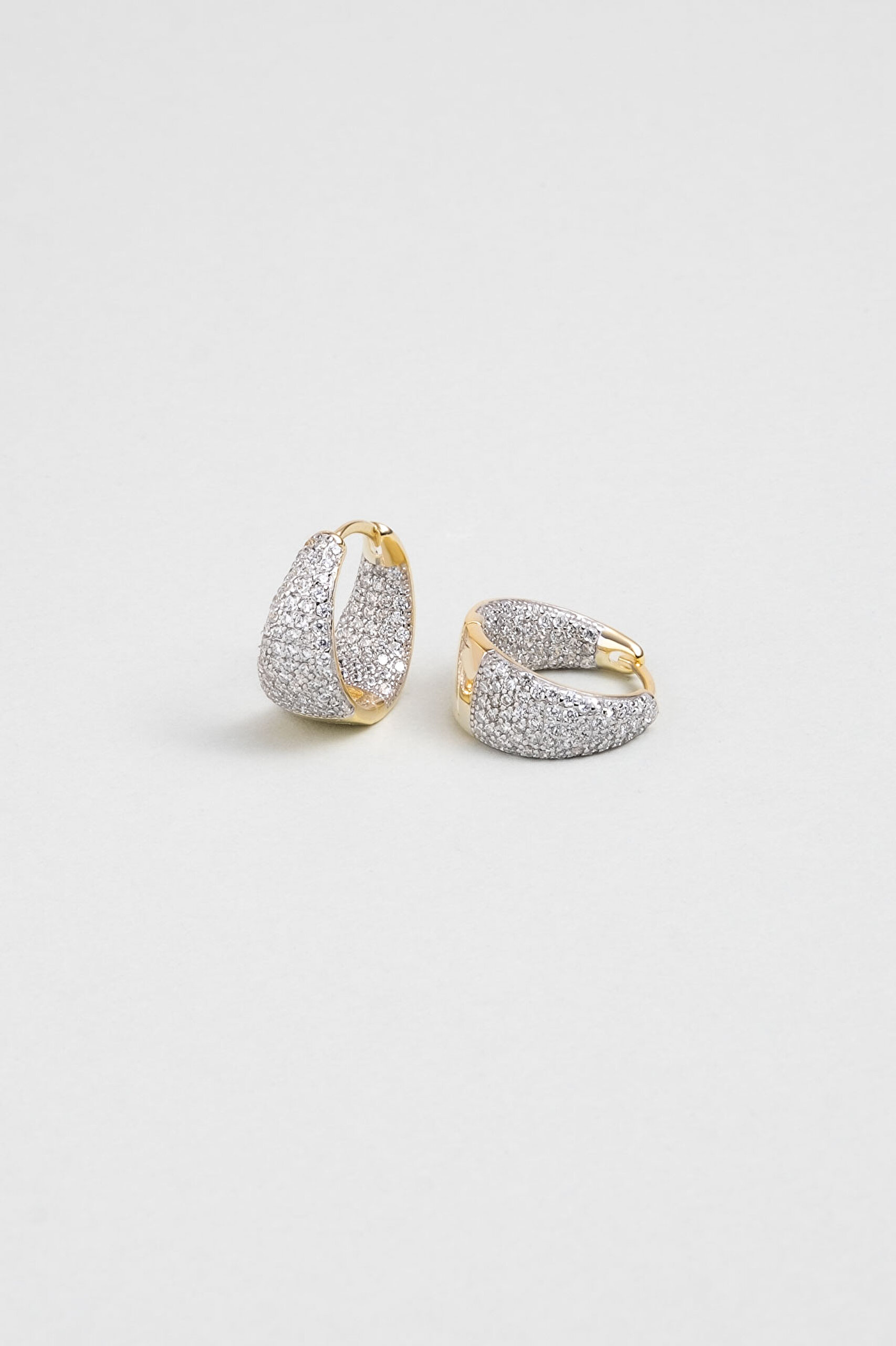 ⁠ Avangard 18 Ayar Sarı Altın Kaplama Gümüş Halka Küpe_0}