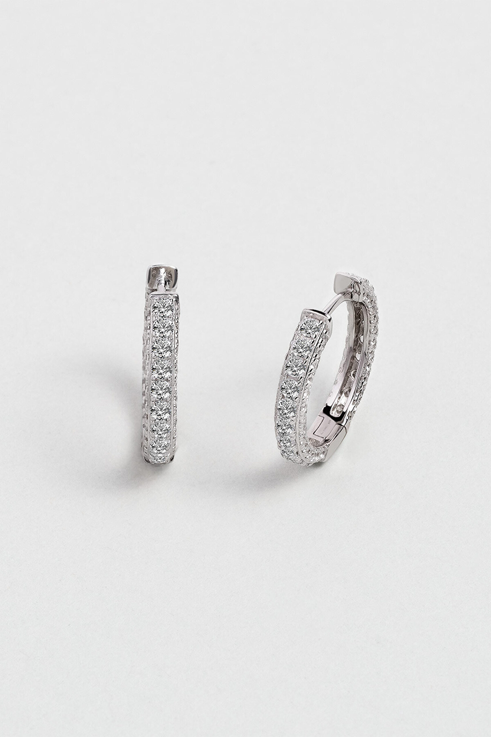 Klasik 18 Ayar Beyaz Altın Kaplama Gümüş Halka Küpe - 0