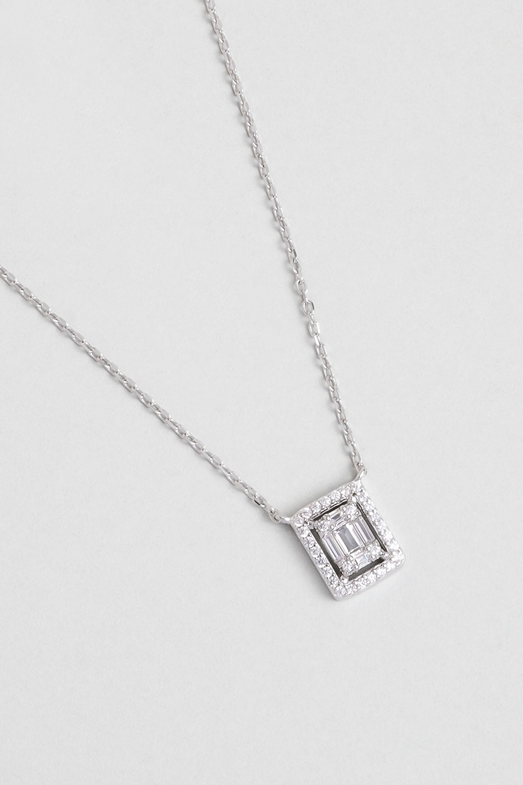 ⁠ Baget Kesim 18 Ayar Beyaz Altın Kaplama 45 Cm Gümüş Kolye_1}