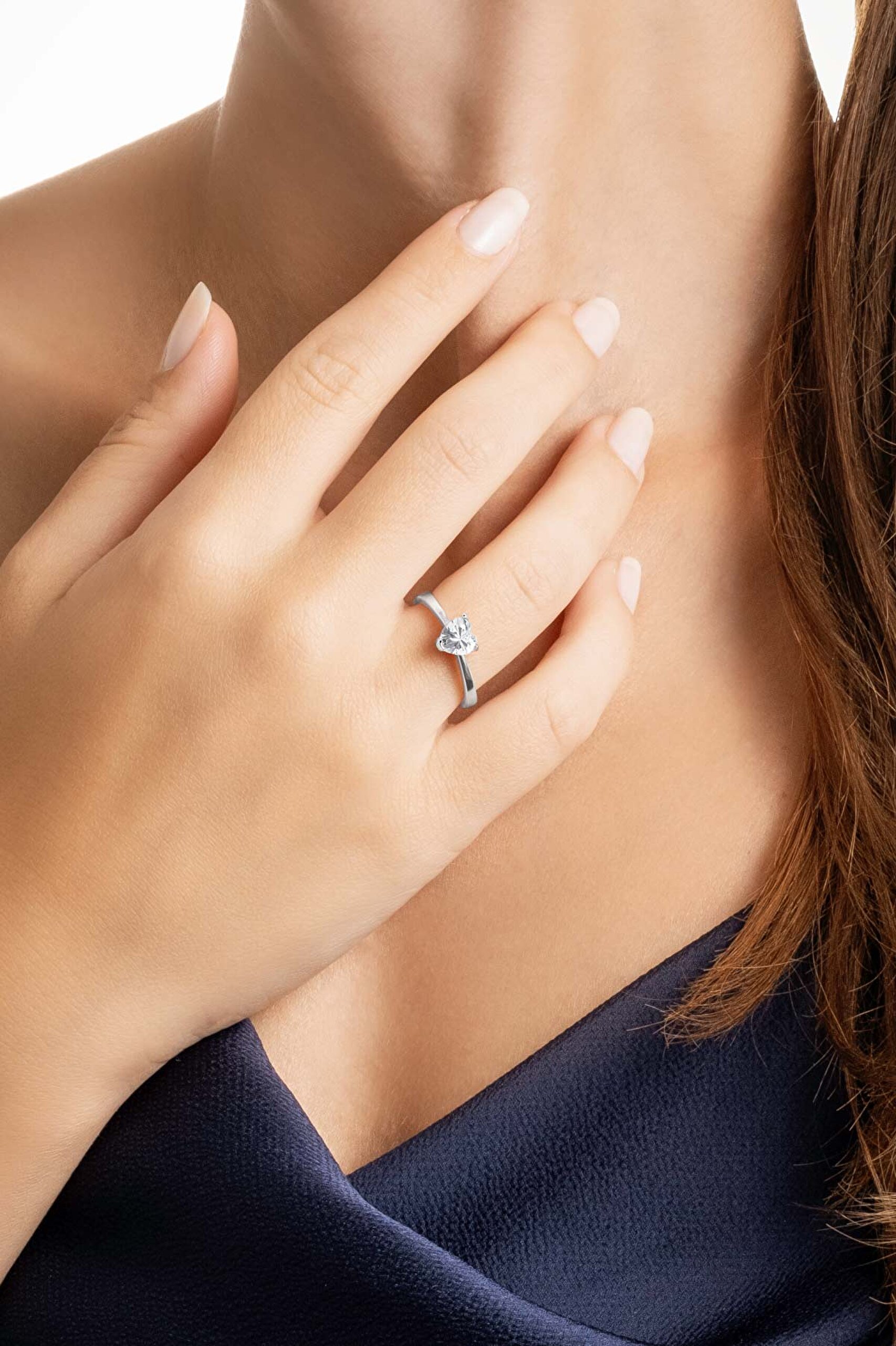 ⁠ Isabella 18 Ayar Beyaz Altın Kaplama Gümüş Yüzük_1}