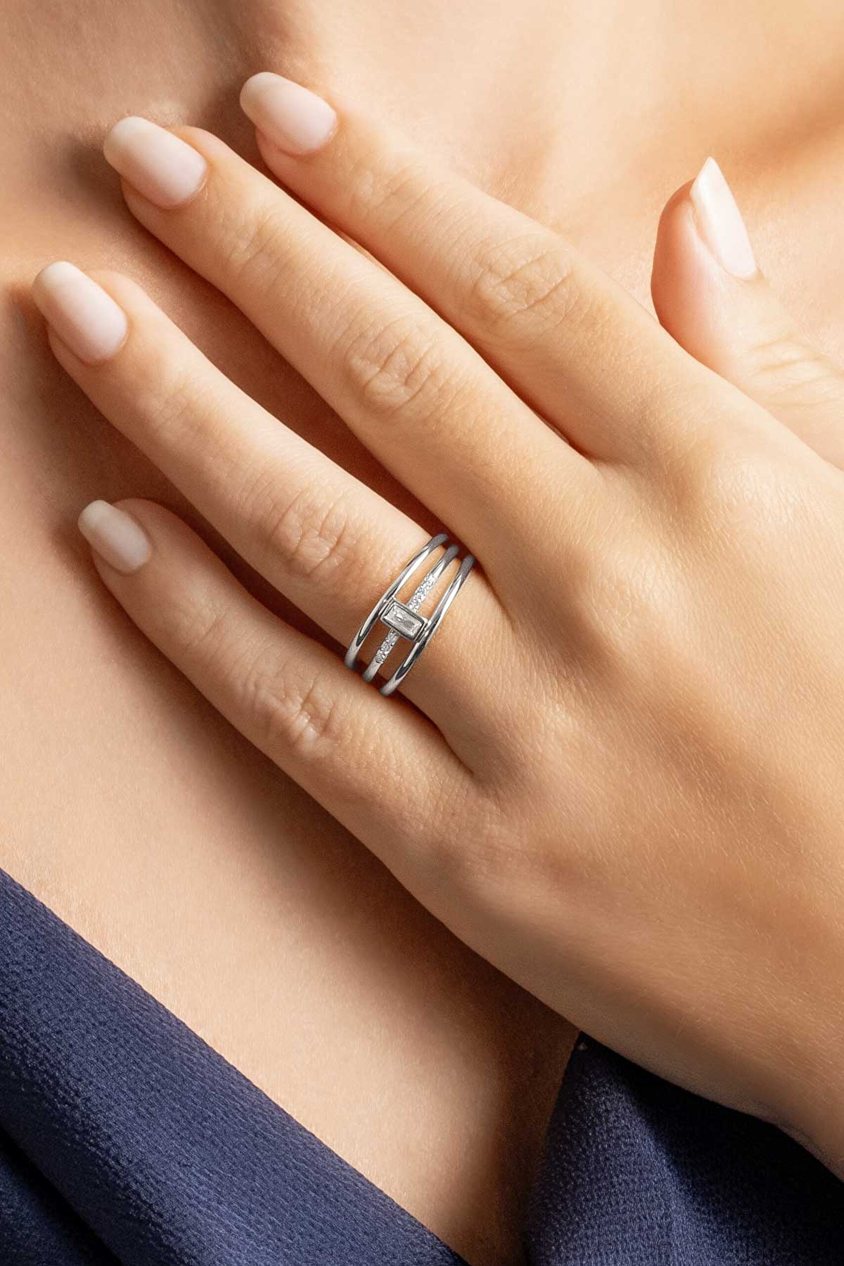 ⁠ Minimal Baget Tasarım 18 Ayar Beyaz  Altın Kaplama Çoklu Gümüş Yüzük
_2}