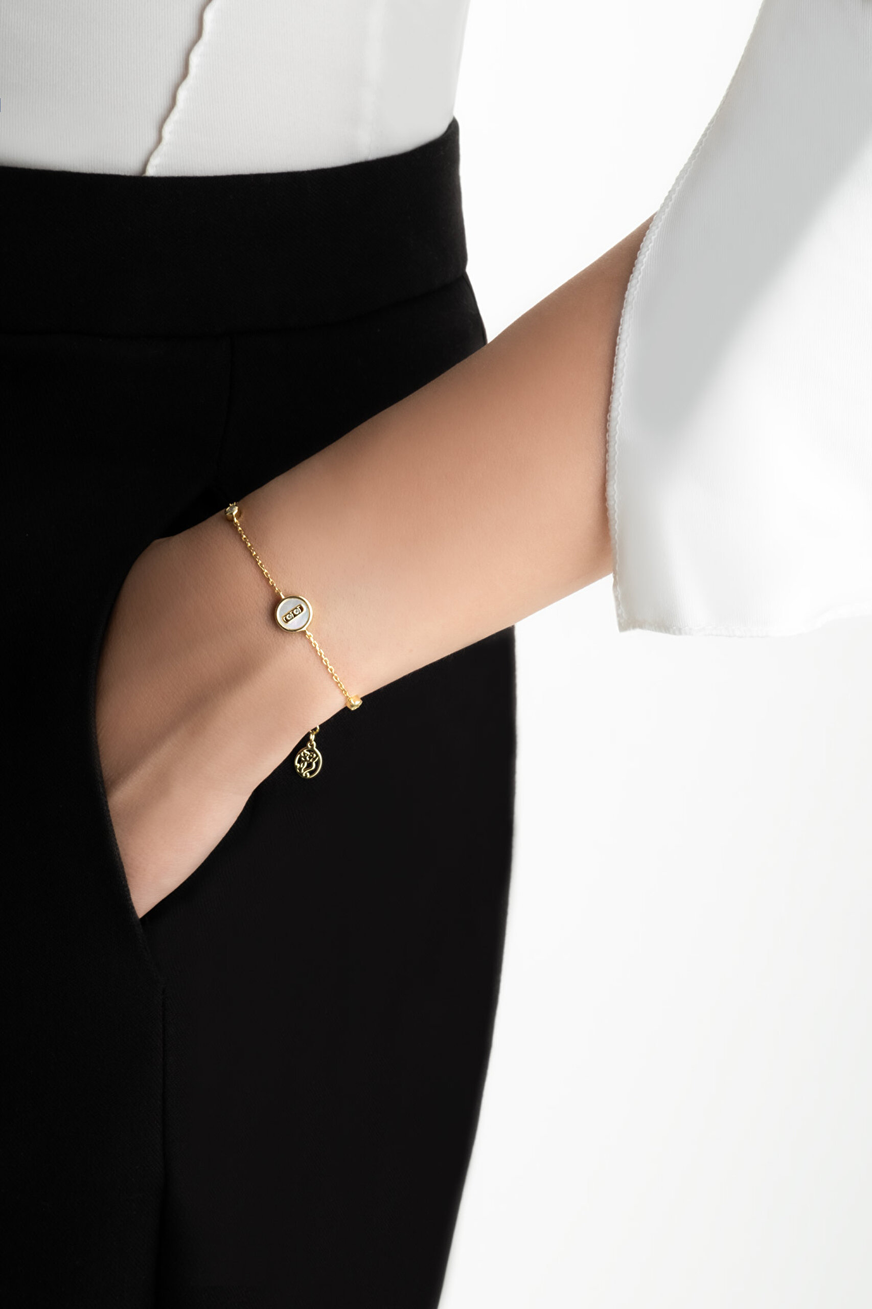 ⁠ Minimal Sedef 18 Ayar Sarı Altın Kaplama 19 Cm Gümüş Bileklik_3}