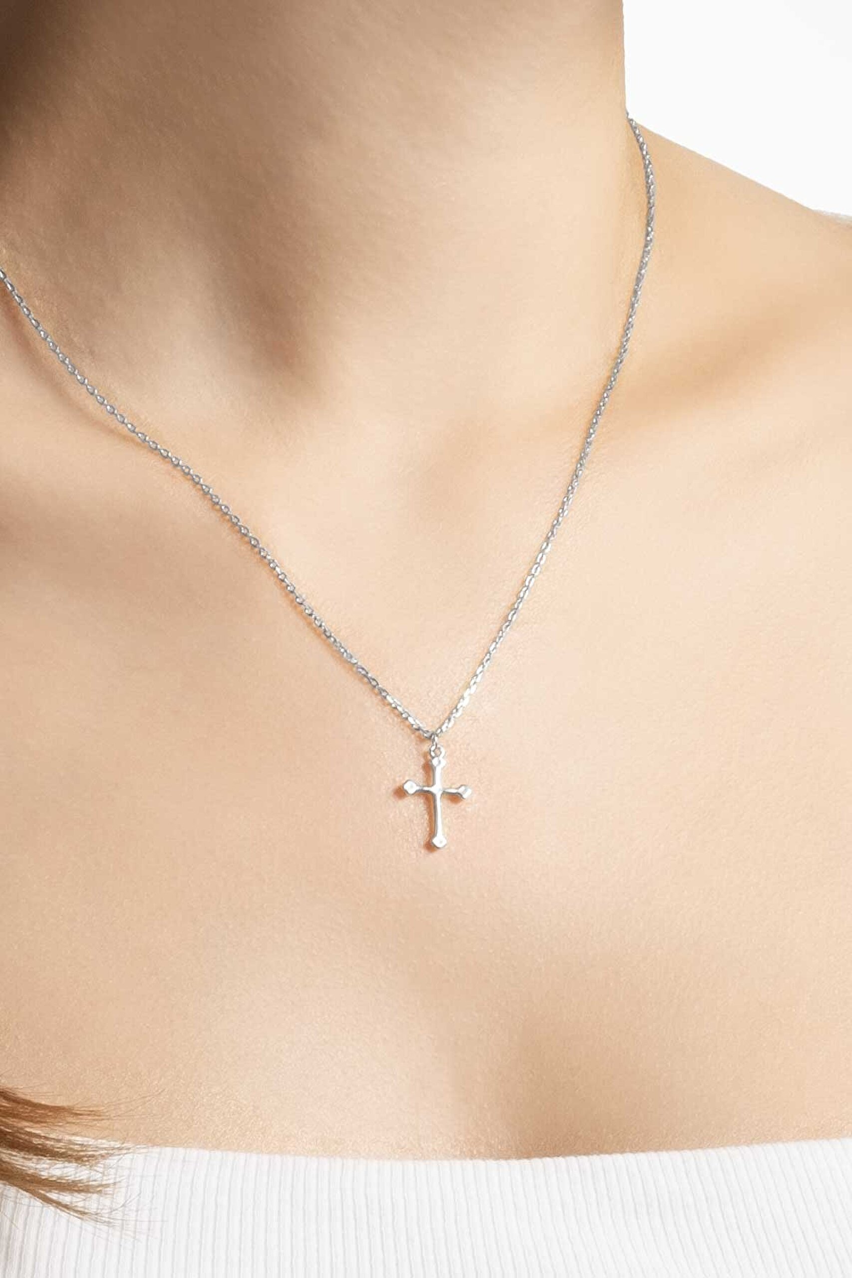 Minimal 18 Ayar Beyaz Altın Kaplama 44 Cm Gümüş Cross Kolye - 3