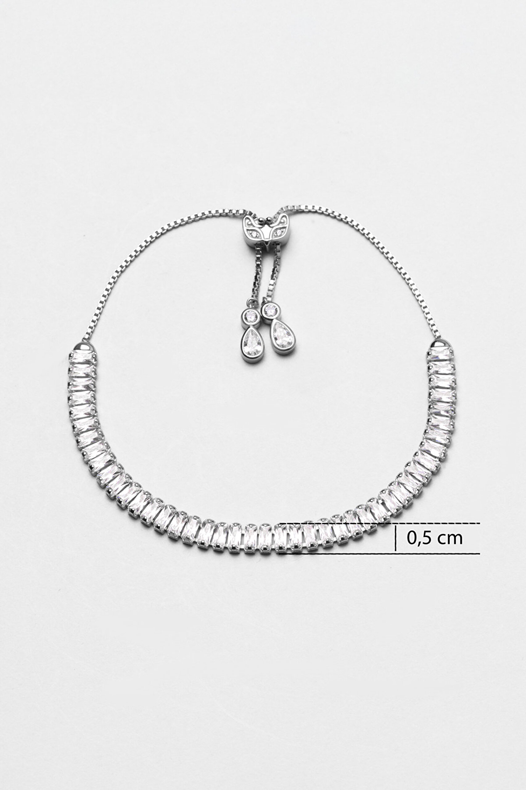 ⁠ Elegant Baget 18 Ayar Beyaz Altın Kaplama Gümüş Asansörlü Bileklik_2}