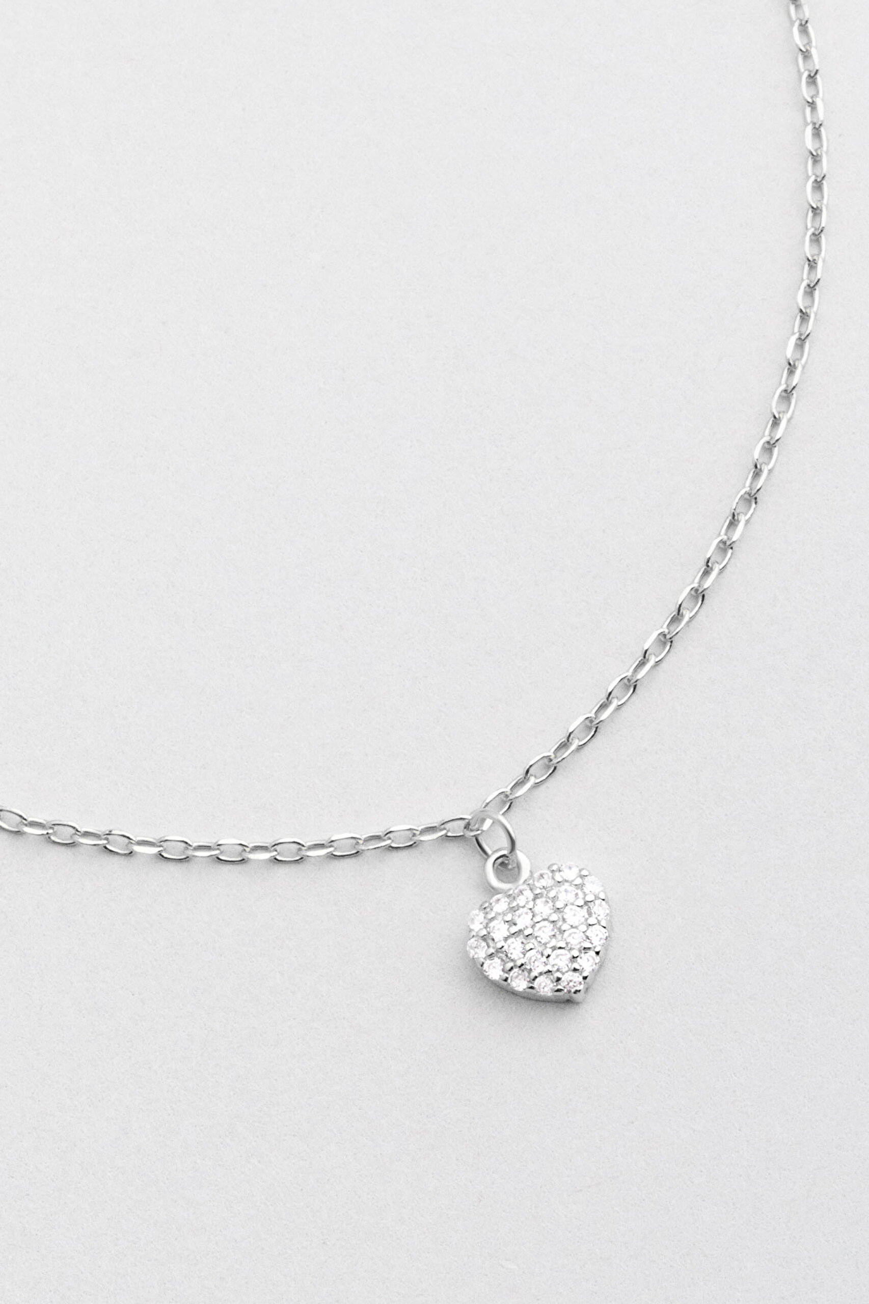 ⁠ Minimal Kalp 18 Ayar Beyaz Altın Kaplama 24 Cm Gümüş Hal Hal_1}
