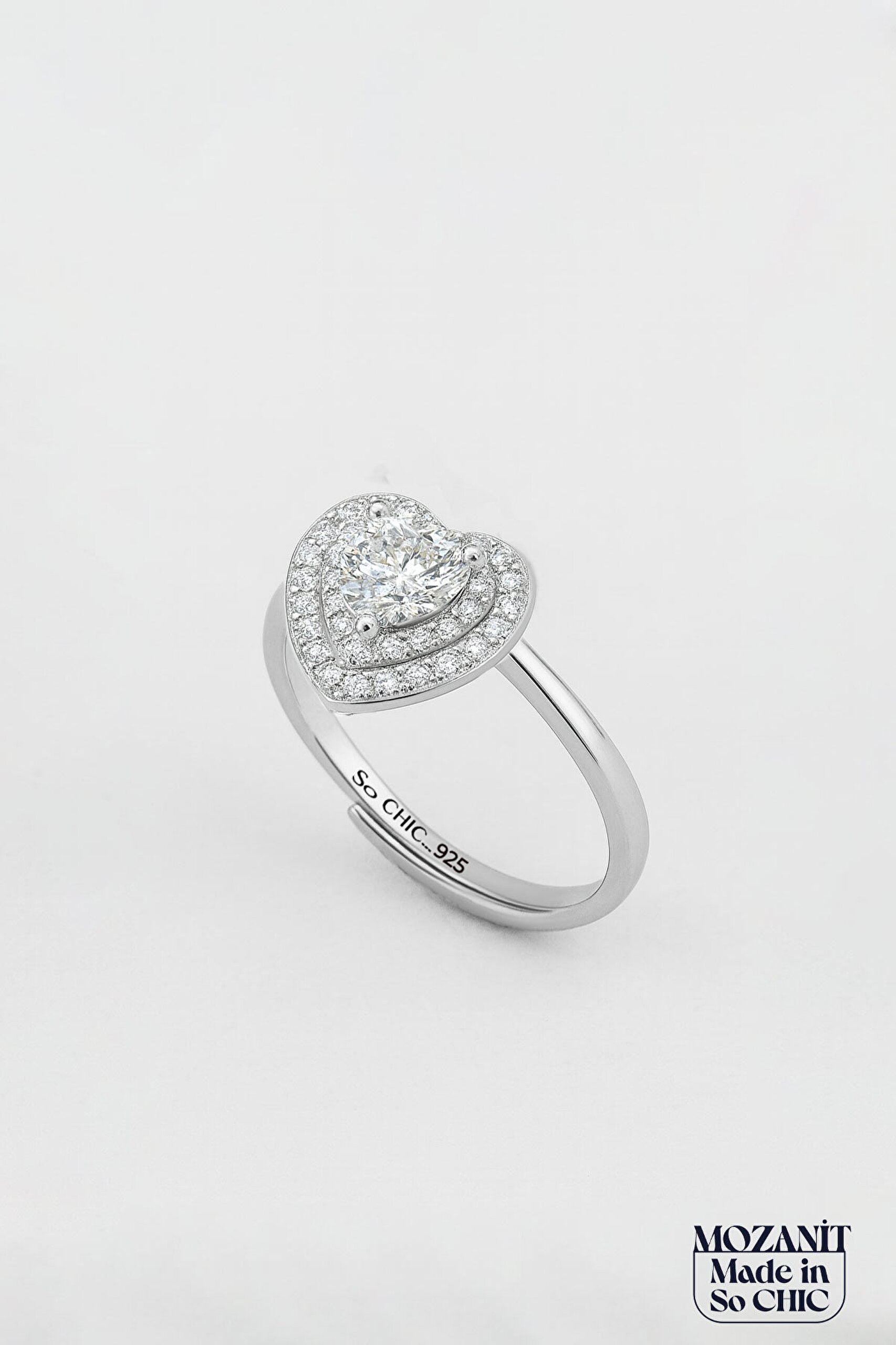 ⁠ Mozanit Kalbi 18 Ayar Beyaz Altın Kaplama Gümüş Ayarlanabilir Yüzük_0}