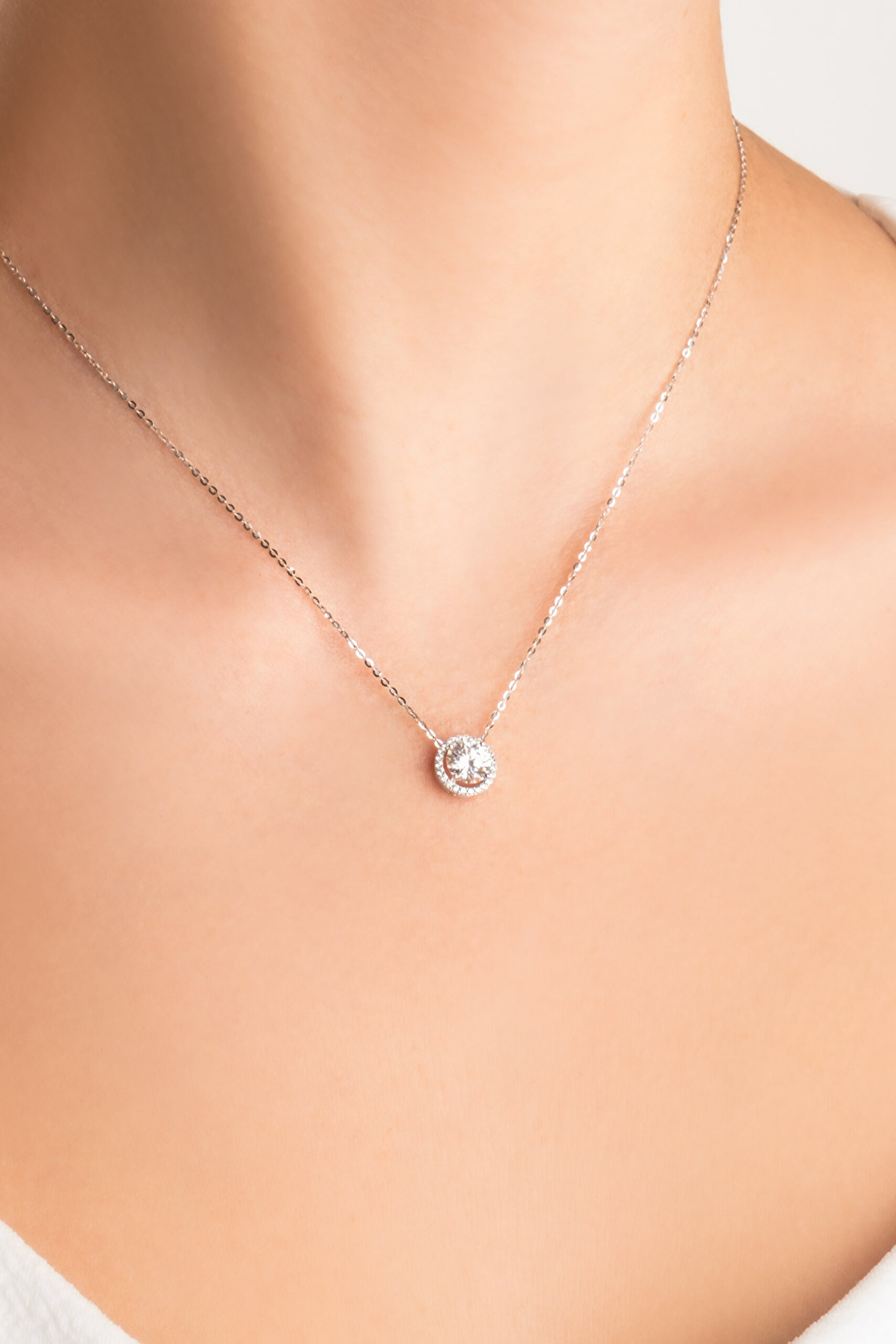 ⁠ Mozanit Fısıltısı 18 Ayar Beyaz Altın Kaplama 44 Cm Gümüş Kolye_1}