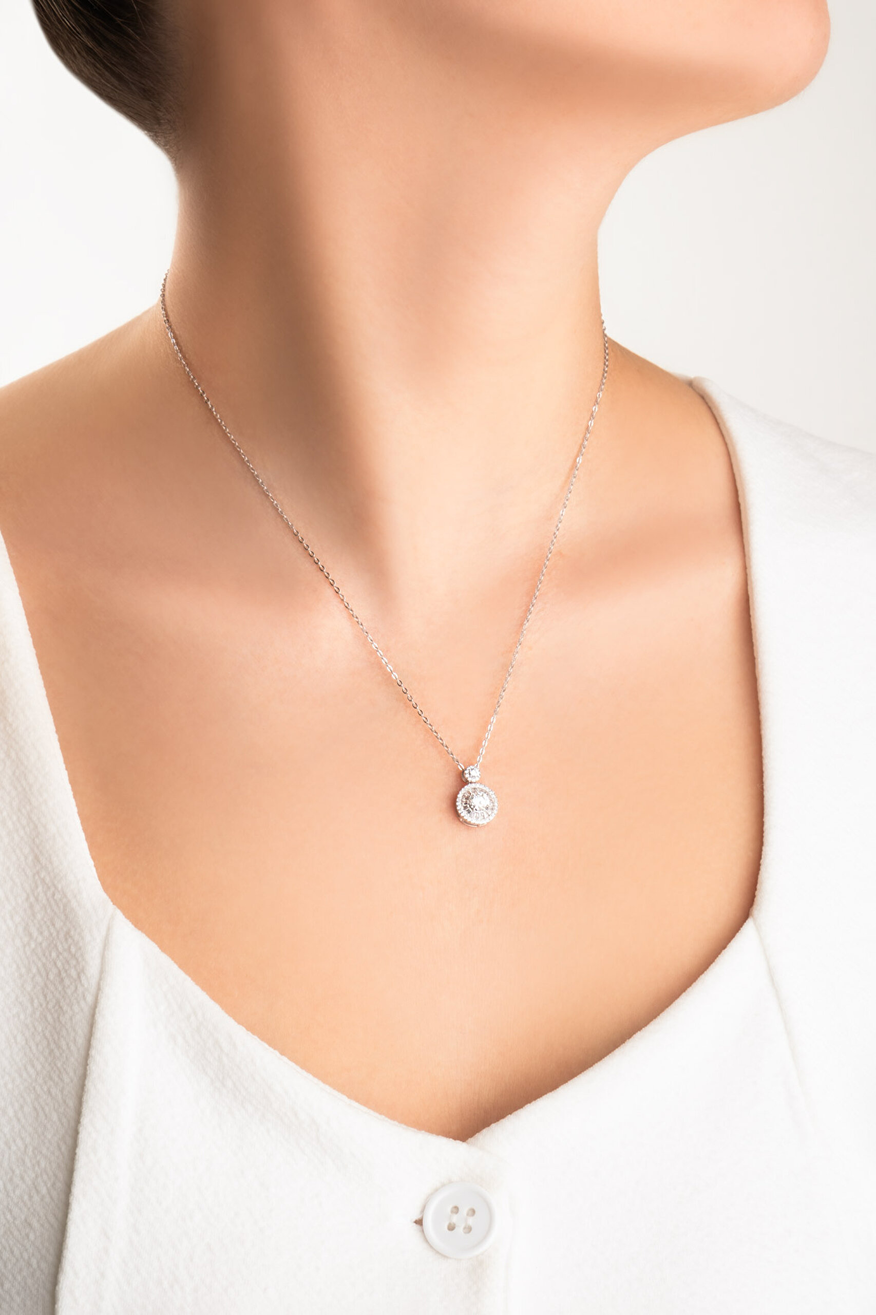 ⁠ Büyülü Mozanit 18 Ayar Beyaz Altın Kaplama 46 Cm Gümüş Kolye_3}