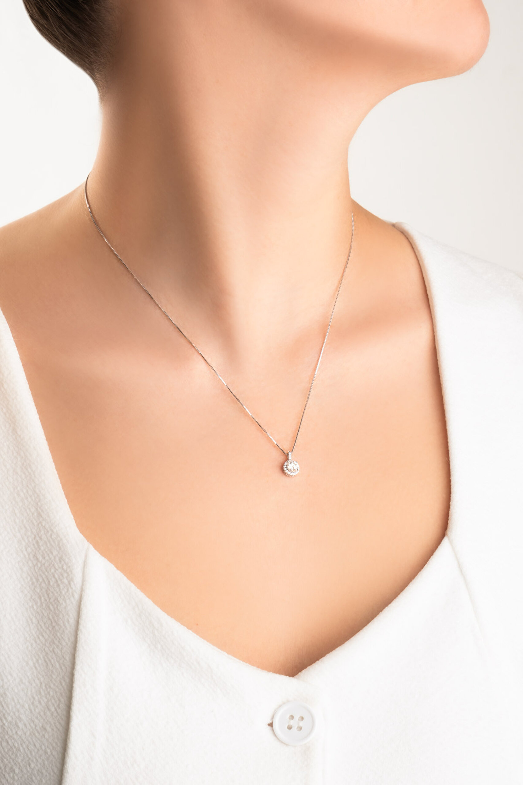 ⁠ Işıltılı Mozanit 18 Ayar Beyaz Altın Kaplama 46 Cm Gümüş Kolye_3}