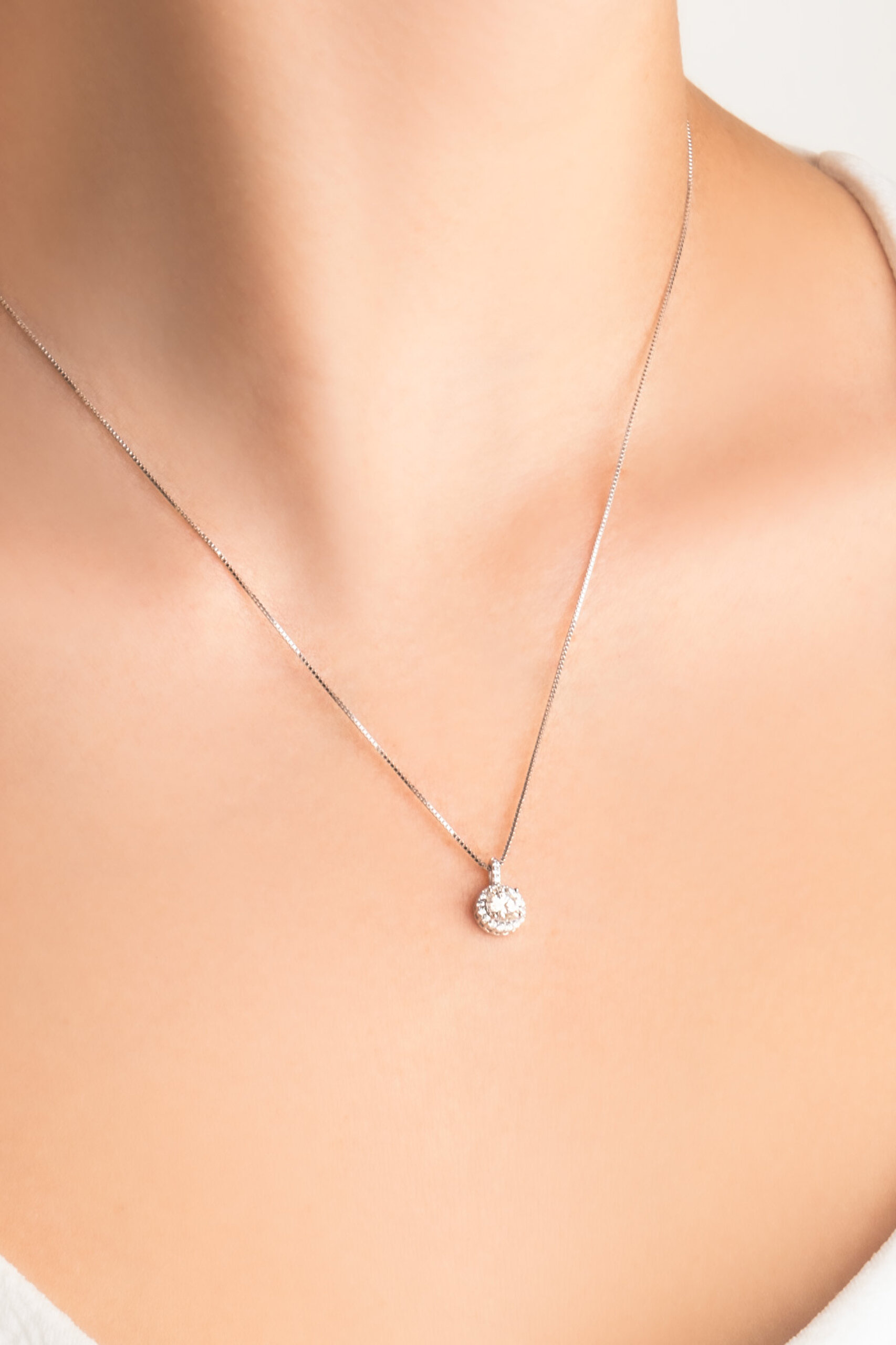 ⁠ Işıltılı Mozanit 18 Ayar Beyaz Altın Kaplama 46 Cm Gümüş Kolye_1}