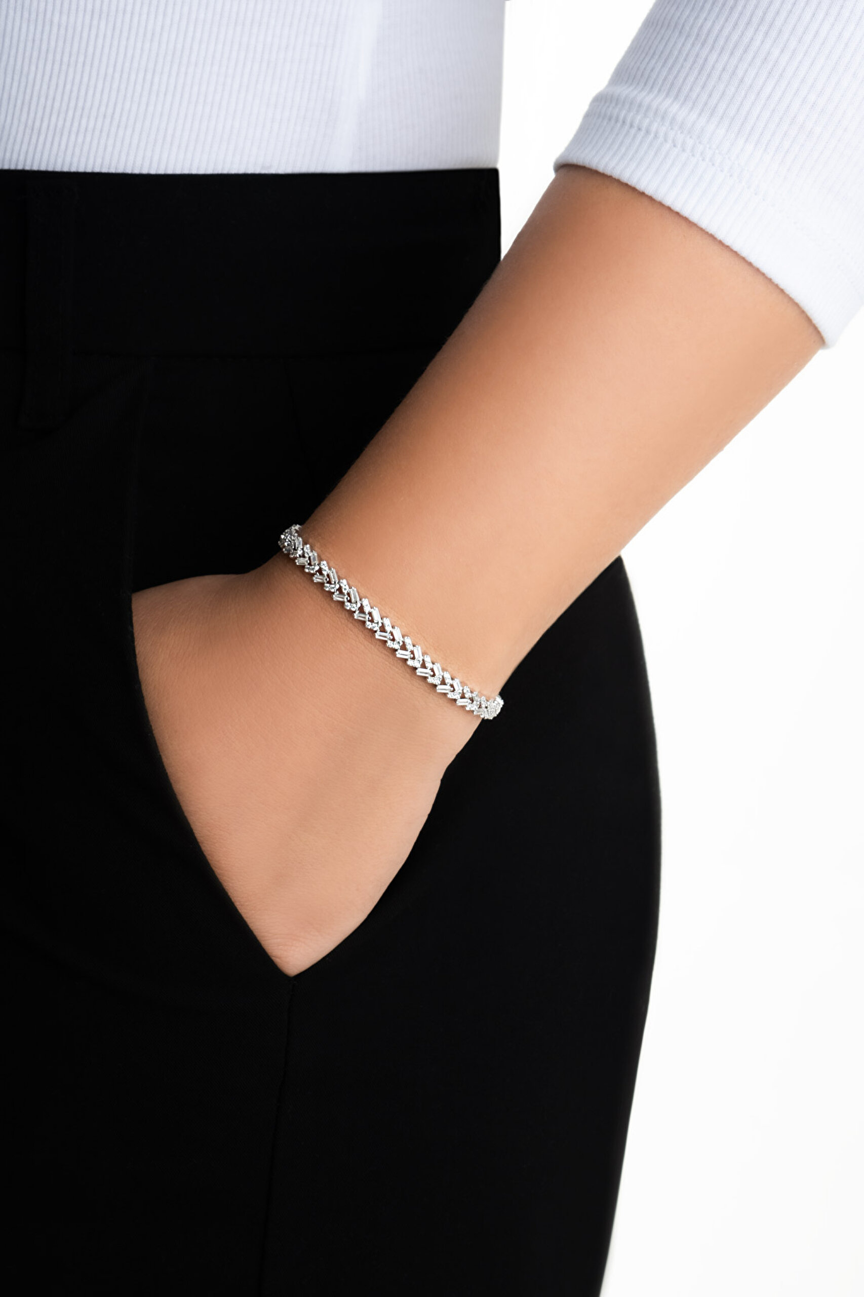 ⁠ Yıldızlı Geceler 18 Ayar Beyaz Altın Kaplama Gümüş Bileklik_3}