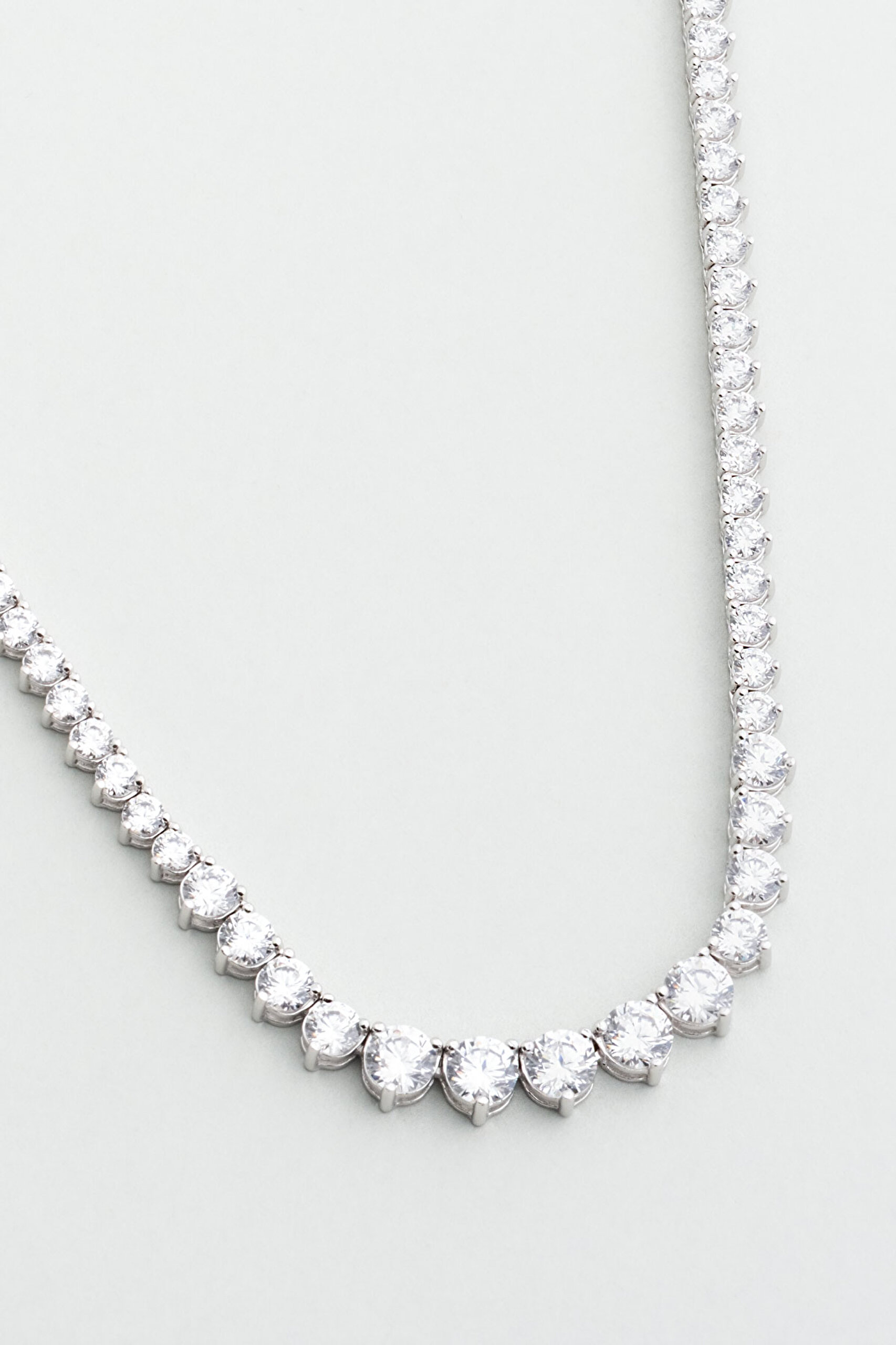 ⁠ Euphoria 18 Ayar Beyaz Altın Kaplama Gümüş Su Yolu Kolye_4}